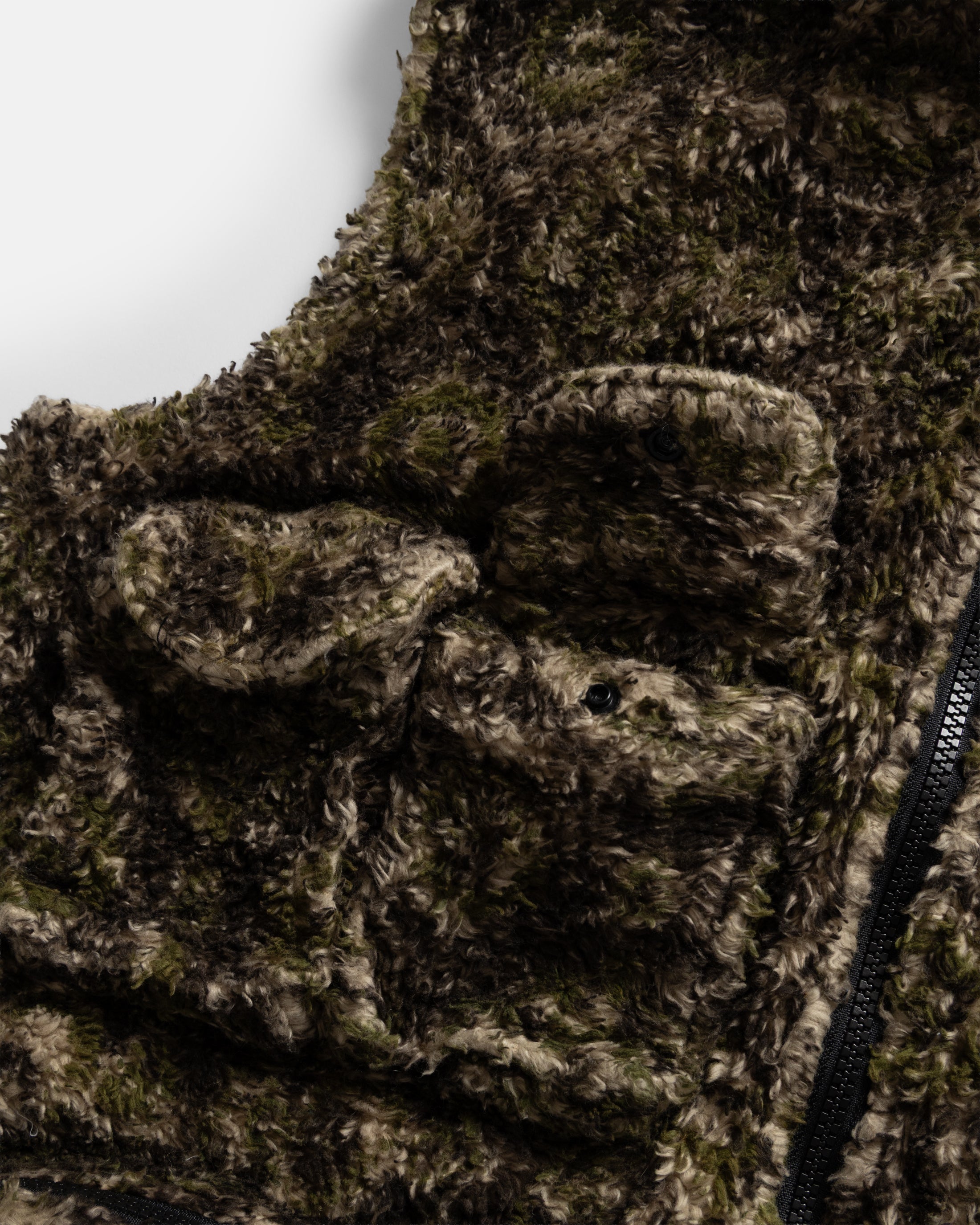 BANKS UTILITY FLEECE VEST- BLACK / ECRU / AGED OLIVE BLOCK PRINTED ORGANIC ORGANIC COTTON SHERPA