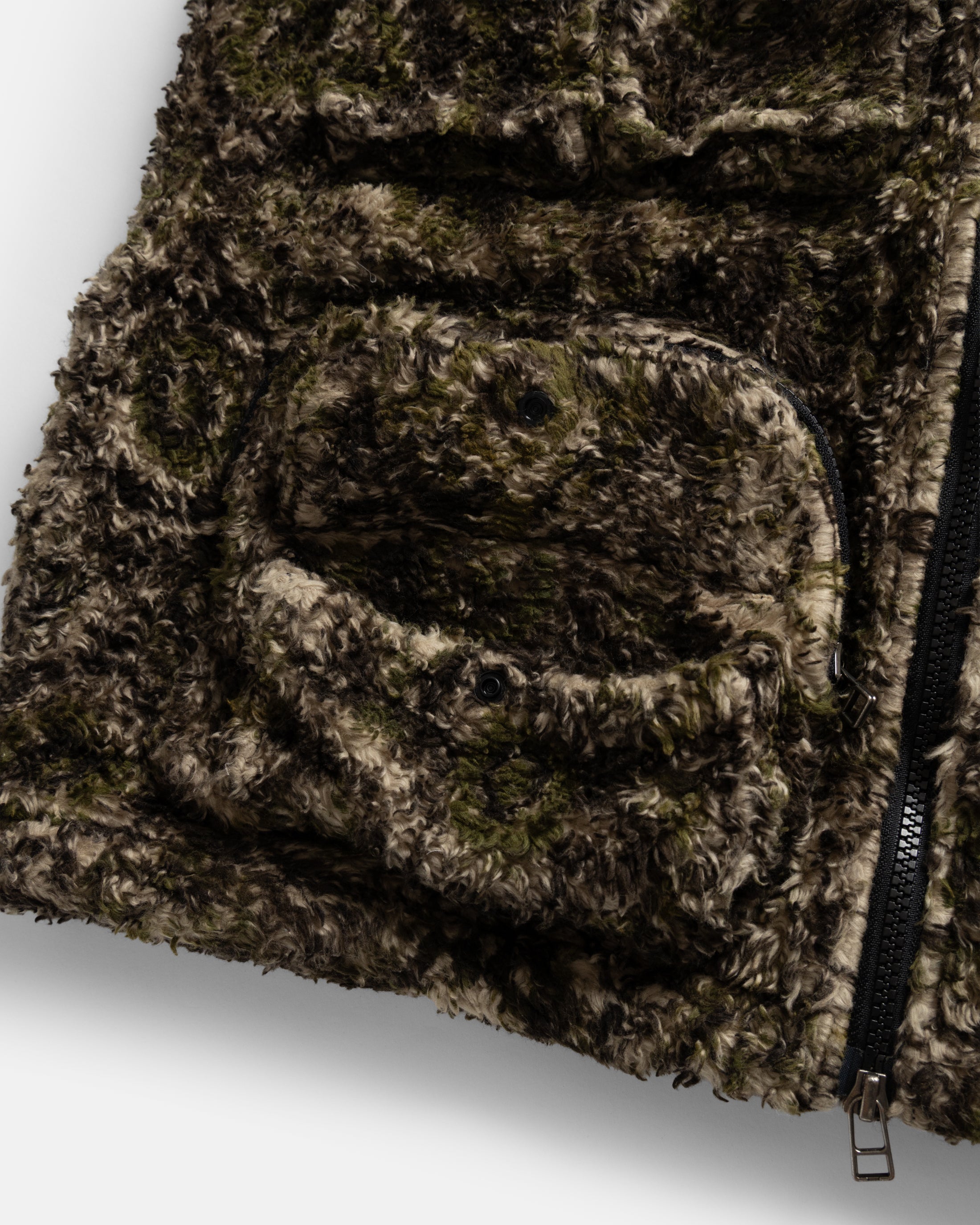 BANKS UTILITY FLEECE VEST- BLACK / ECRU / AGED OLIVE BLOCK PRINTED ORGANIC ORGANIC COTTON SHERPA