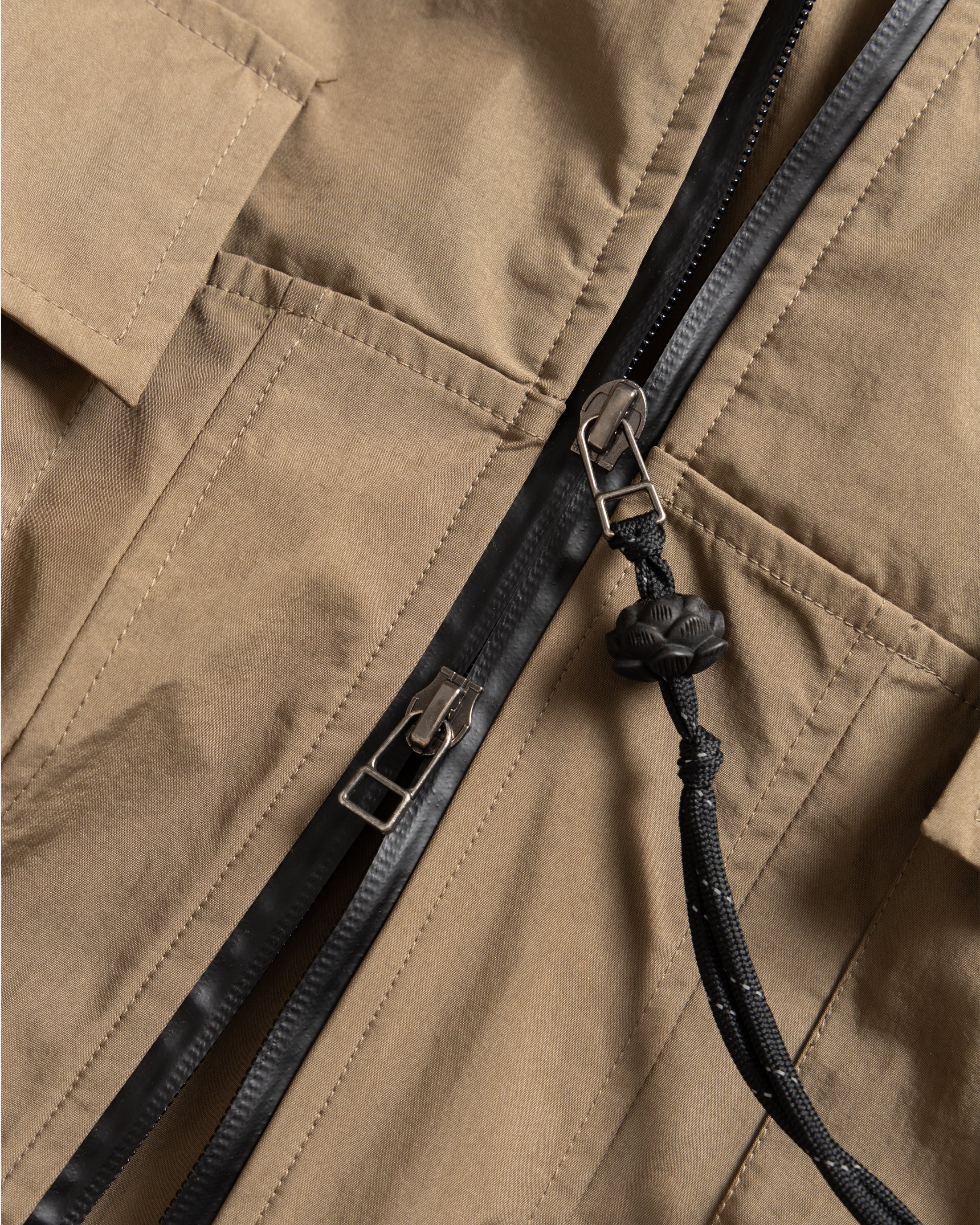 CASCADE OUTDOOR PROTECTION SYSTEM HOODED SHELL - DRIED SOIL WATER-REPELLENT 3L BONDED MEMBRANE