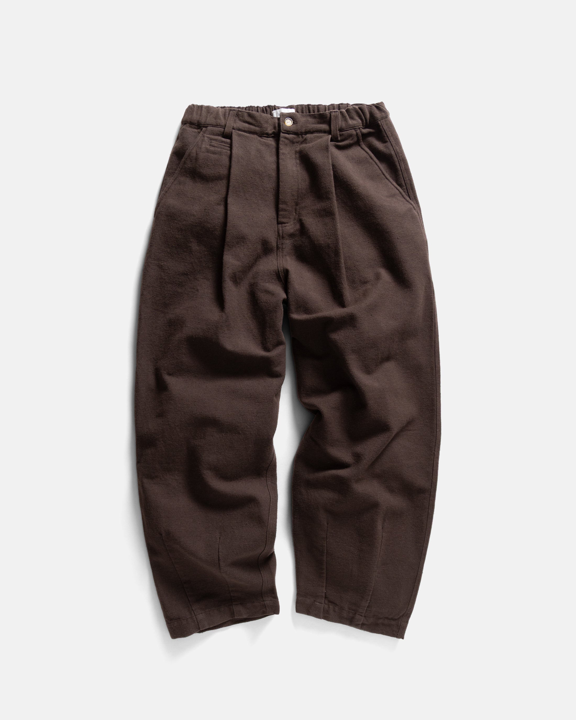 and per se ブラウン キルティングパンツ KELL PLEATED BIG PANT - CHOCOLATE TORTE HANDSPUN COTTON CANVAS