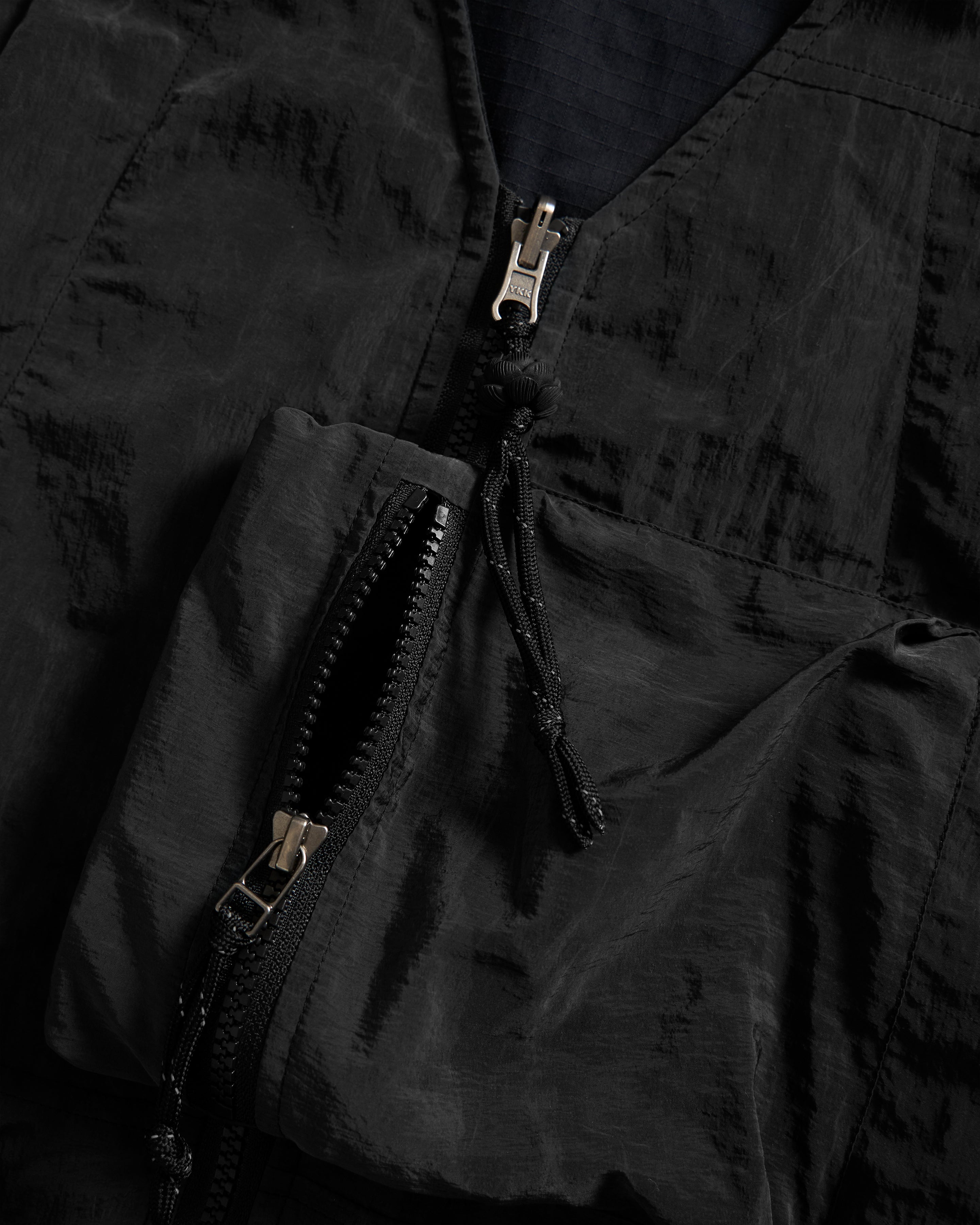 KEARSE REVERSIBLE UTILITY VEST - BLACK WAXED NYLON / MIDNIGHT COTTON/NYLON RIPSTOP