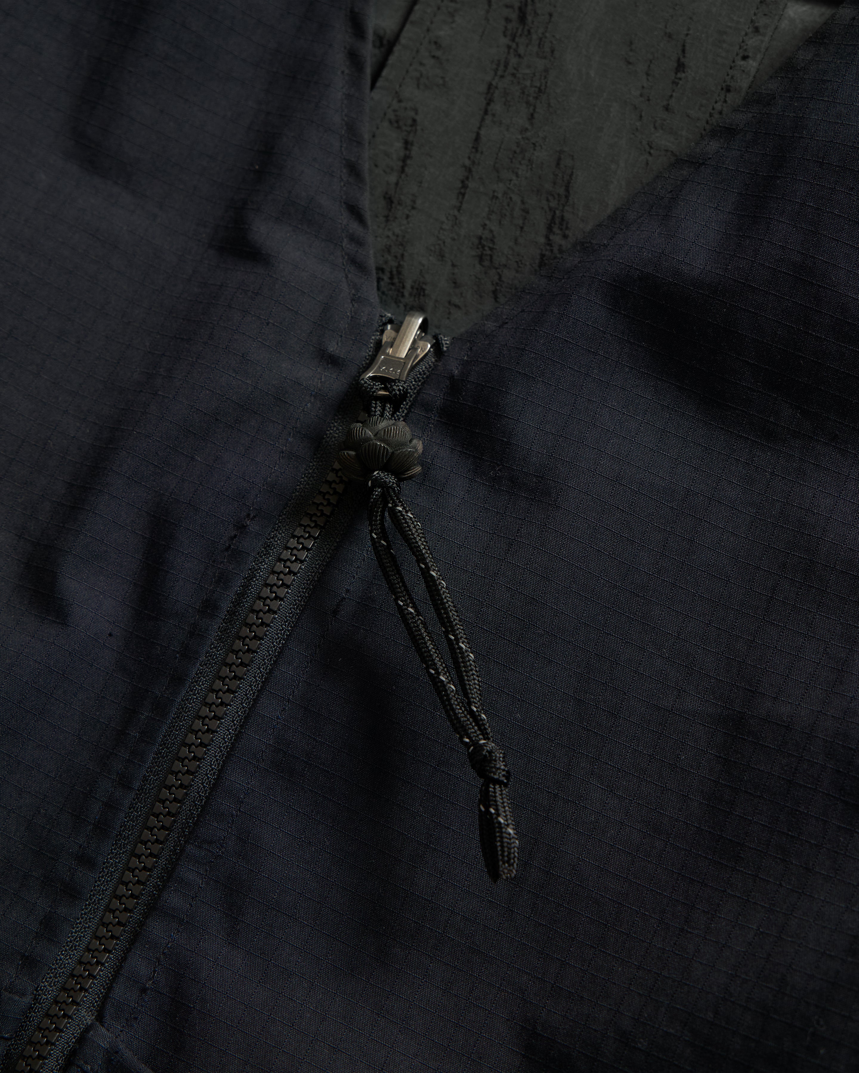 KEARSE REVERSIBLE UTILITY VEST - BLACK WAXED NYLON / MIDNIGHT COTTON/NYLON RIPSTOP