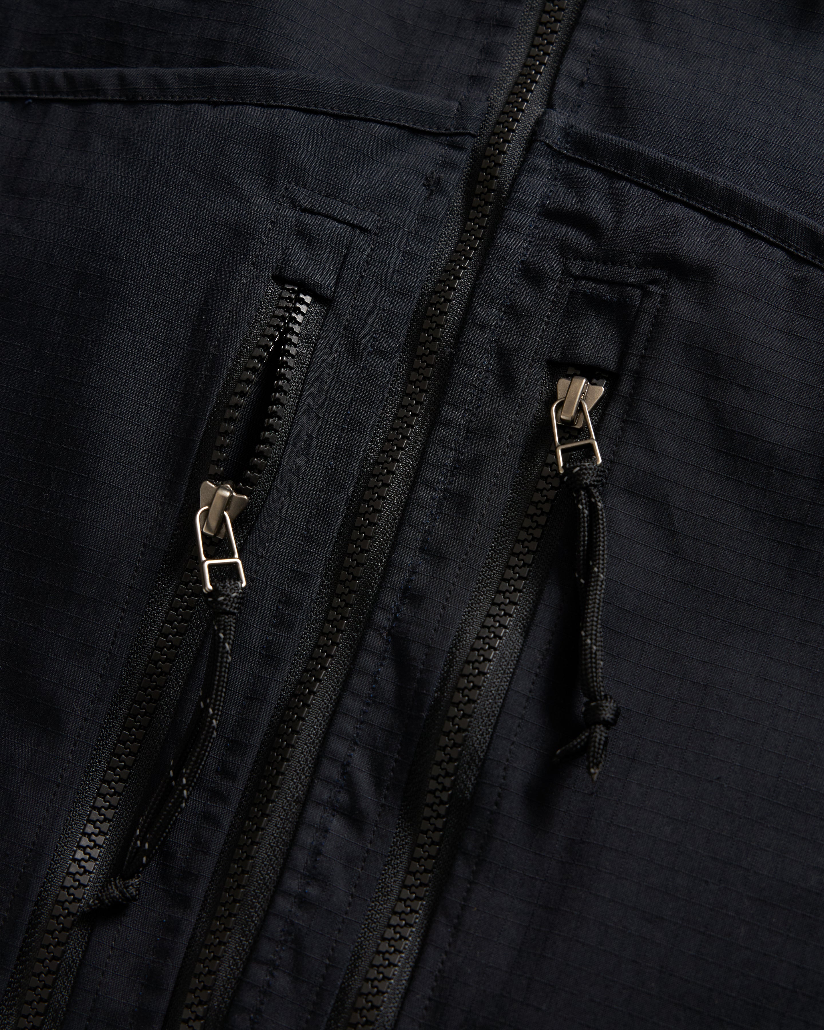 KEARSE REVERSIBLE UTILITY VEST - BLACK WAXED NYLON / MIDNIGHT COTTON/NYLON RIPSTOP