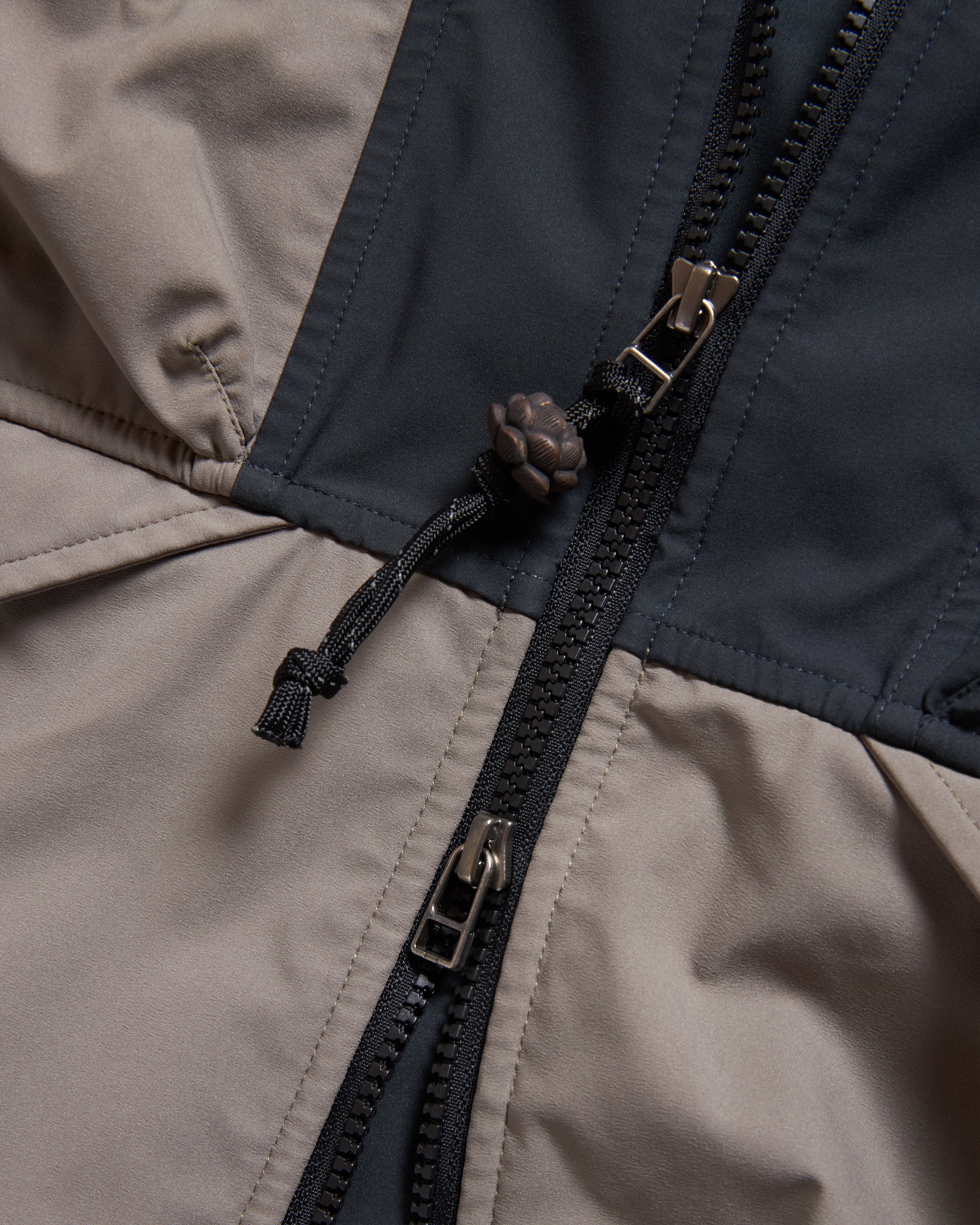 RAINSHADOW OUTDOOR PROTECTION SYSTEM HOODED SHELL - WASHED BLACK