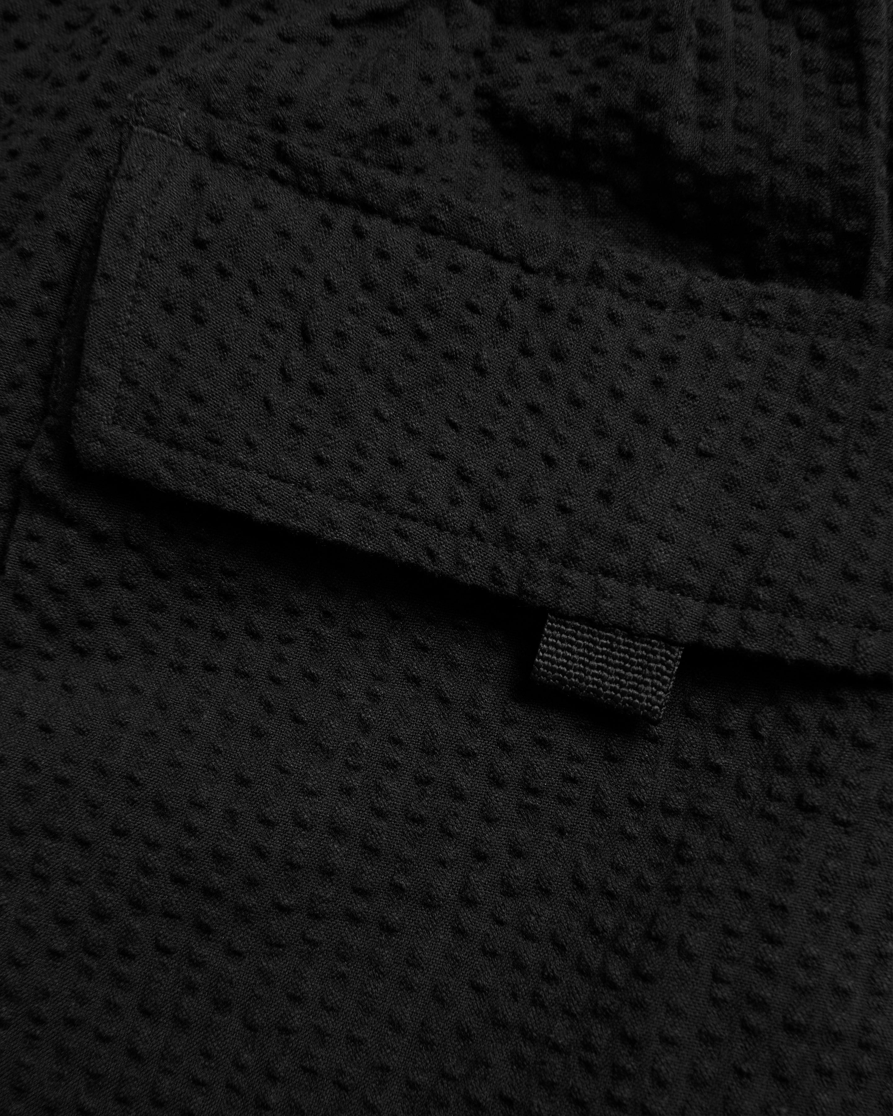 VETTI UTILITY SHORTS - TONAL BLACK COTTON SEERSUCKER
