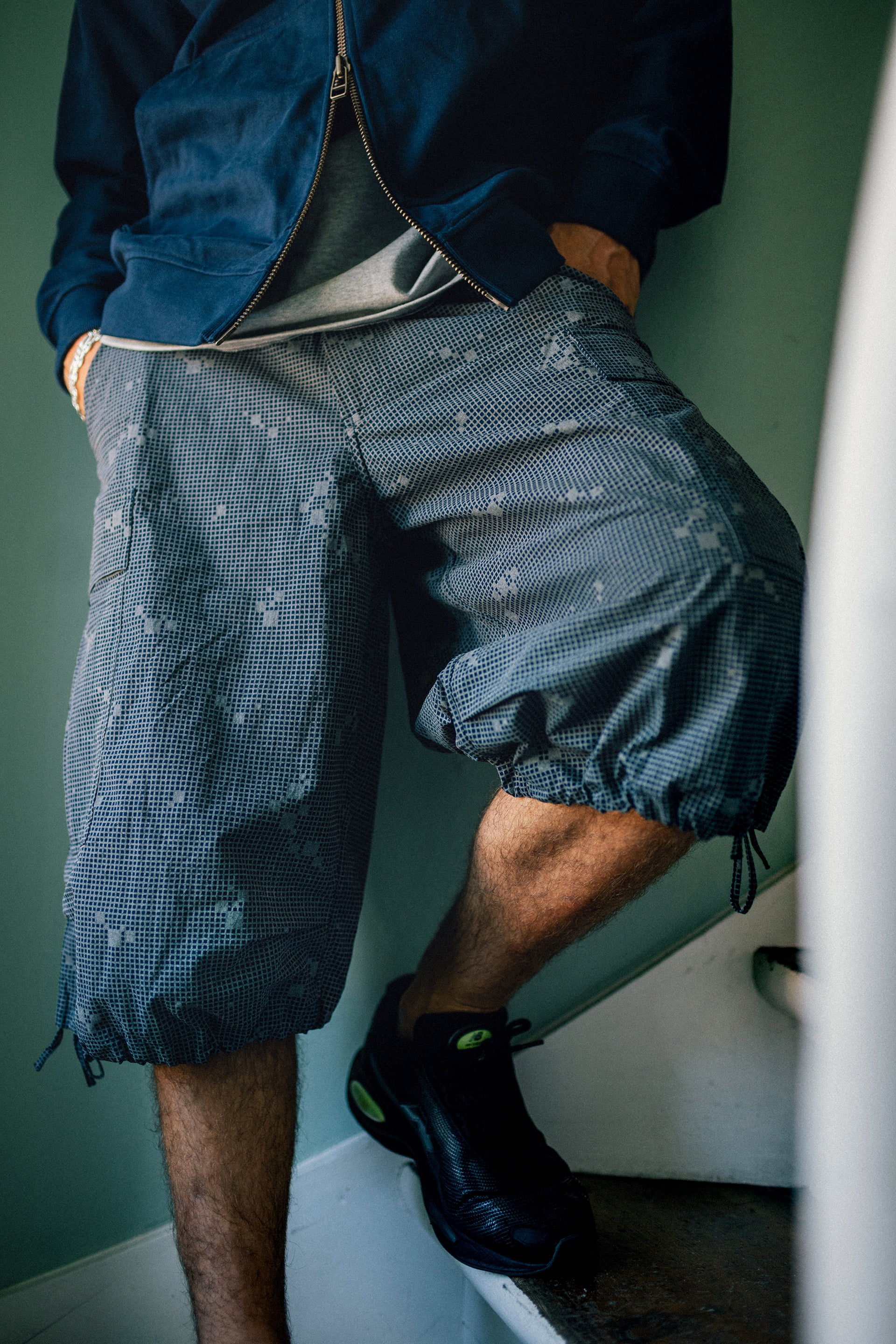 TAC CARGO SHORT - NAVY / 3M REFLECTIVE SILVER HAND SCREENED NYLON