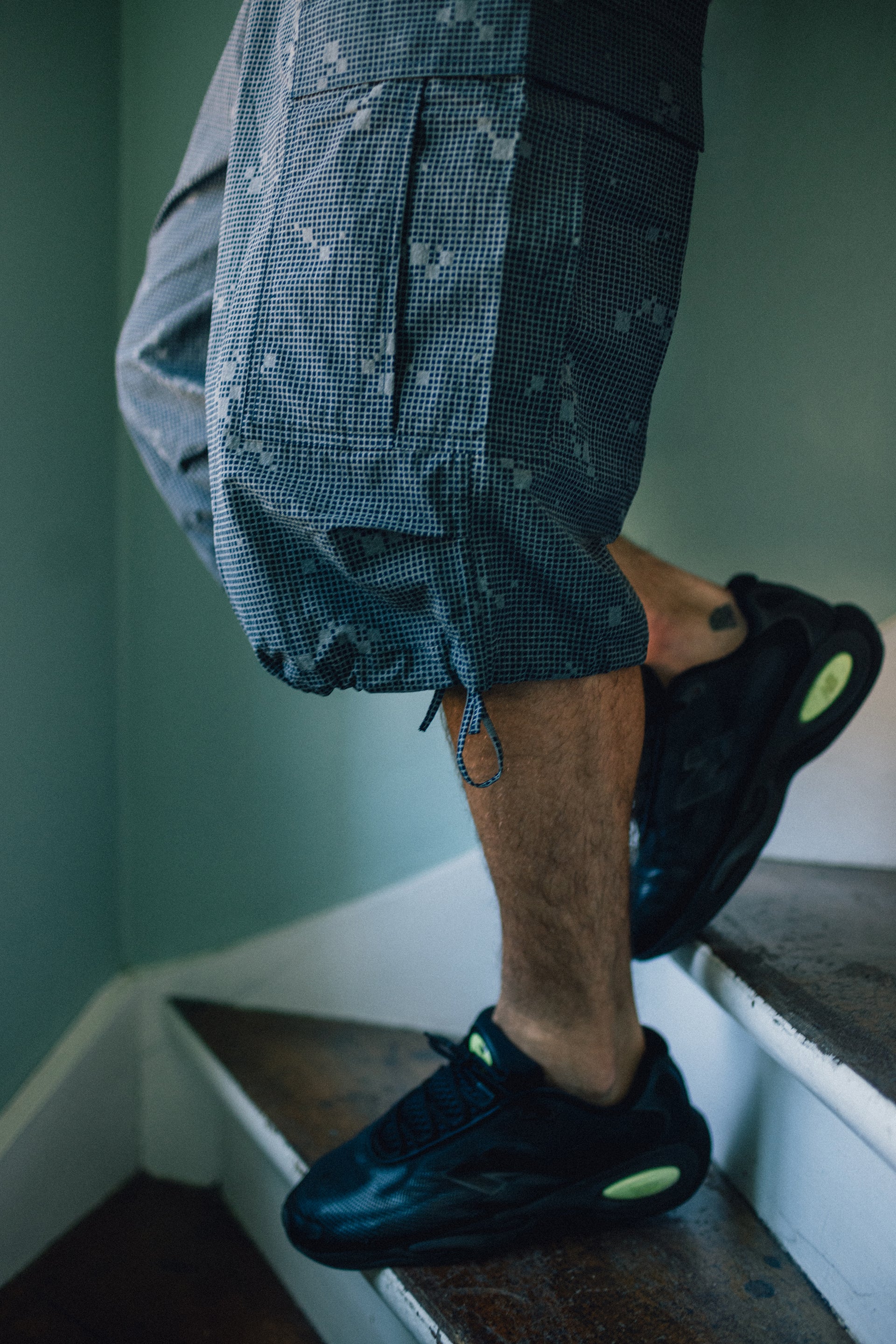 TAC CARGO SHORT - NAVY / 3M REFLECTIVE SILVER HAND SCREENED NYLON