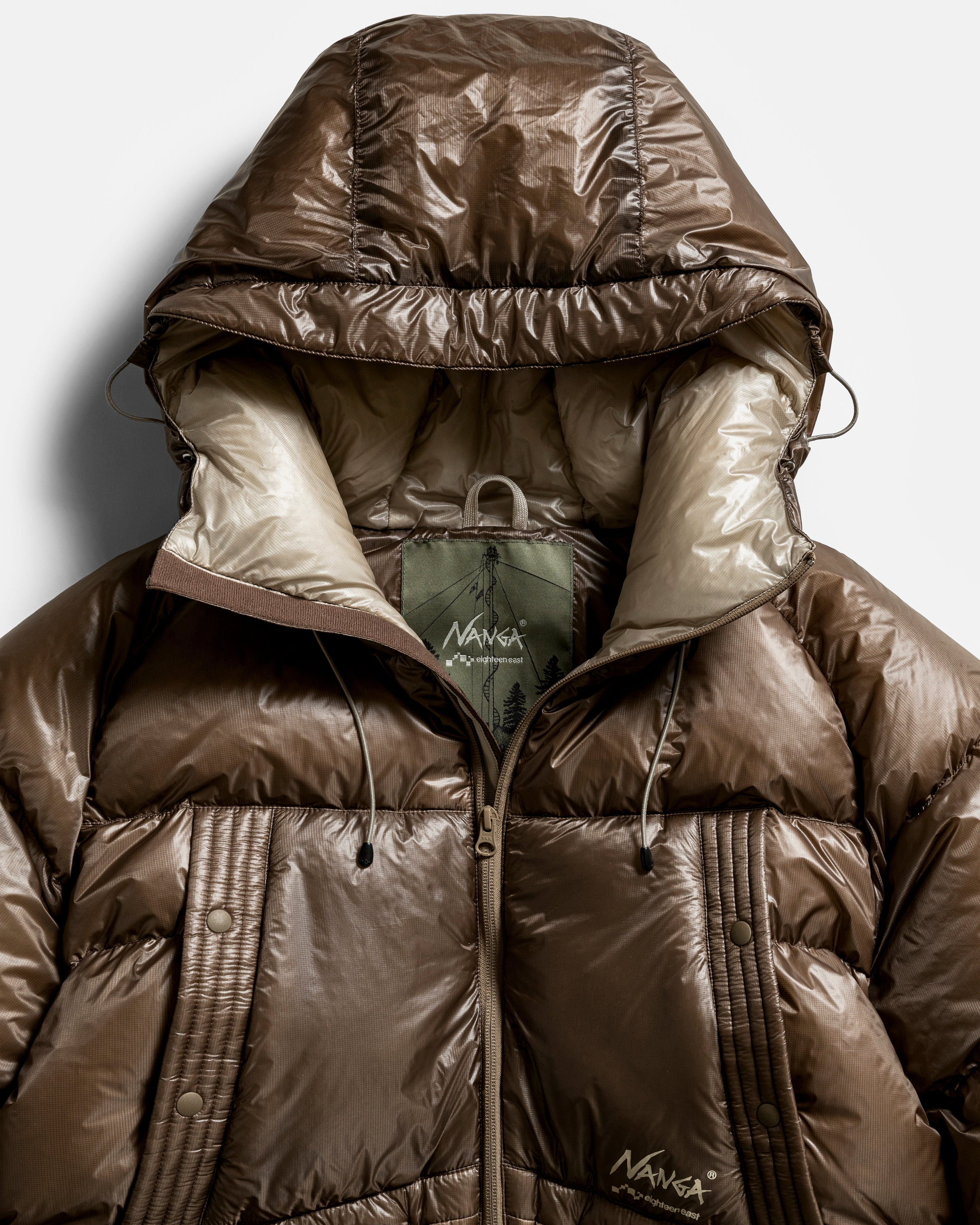 18 EAST / NANGA RANGE HOODED DOWN JACKET - MOCHA / BEIGE 10dn RECYCLED NYLON