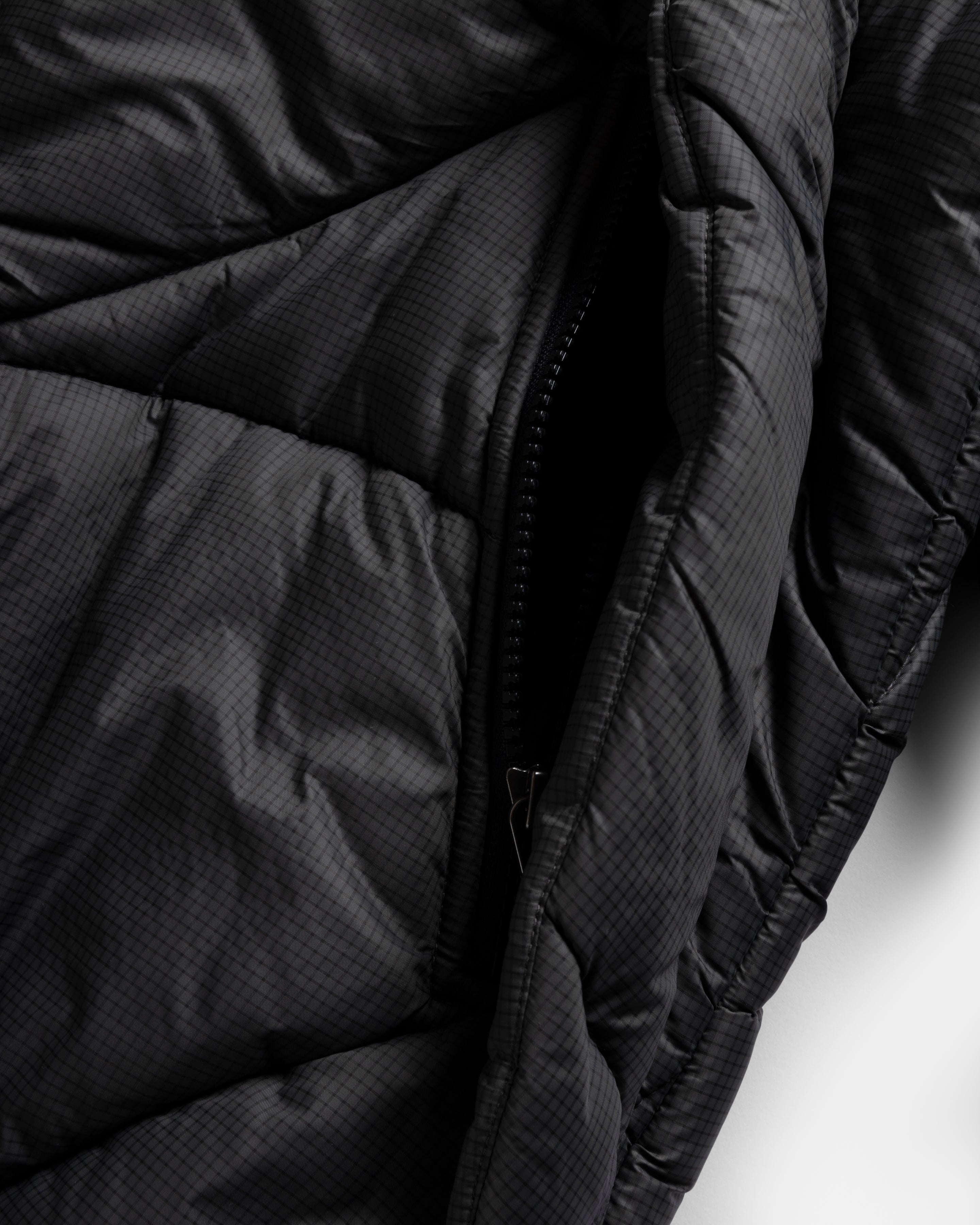 DREW WAVY GEODOME QUILTED JACKET - GUNMETAL FLYWEIGHT NYLON MICRO RIPSTOP WITH BLACK HAND-EMBROIDERED TWILL YOKE