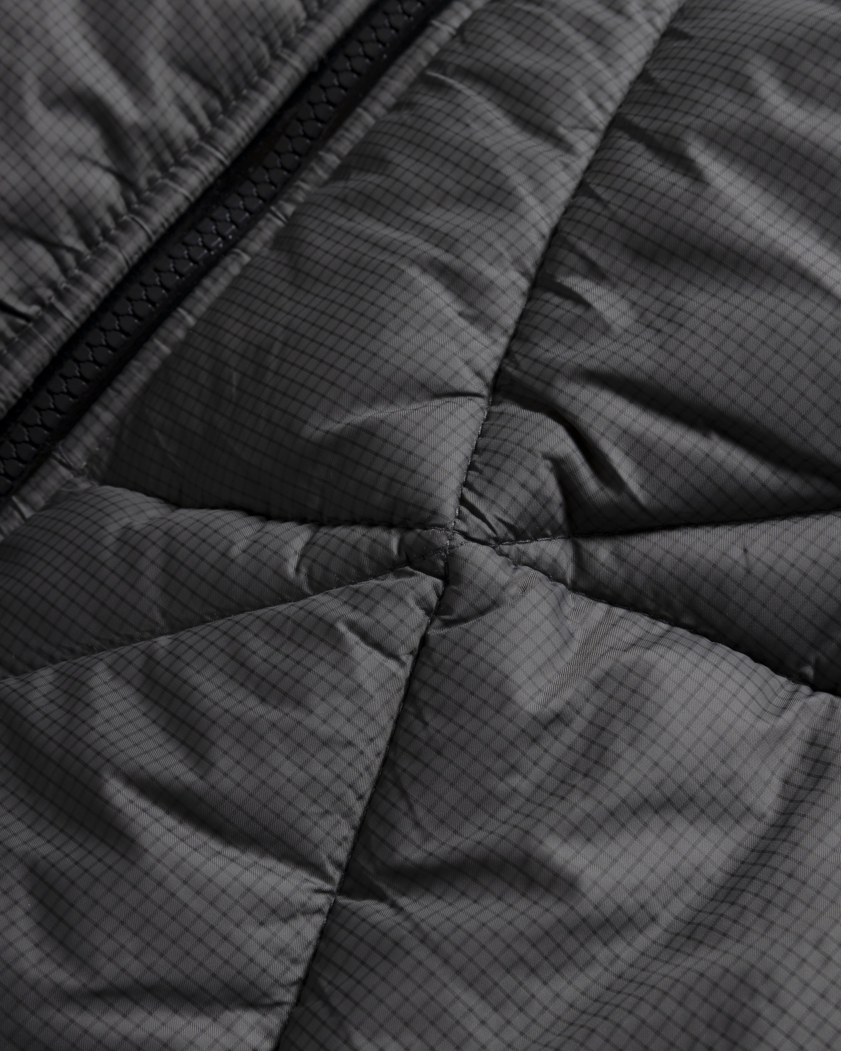 DREW WAVY GEODOME QUILTED JACKET - GUNMETAL FLYWEIGHT NYLON MICRO RIPSTOP WITH BLACK HAND-EMBROIDERED TWILL YOKE