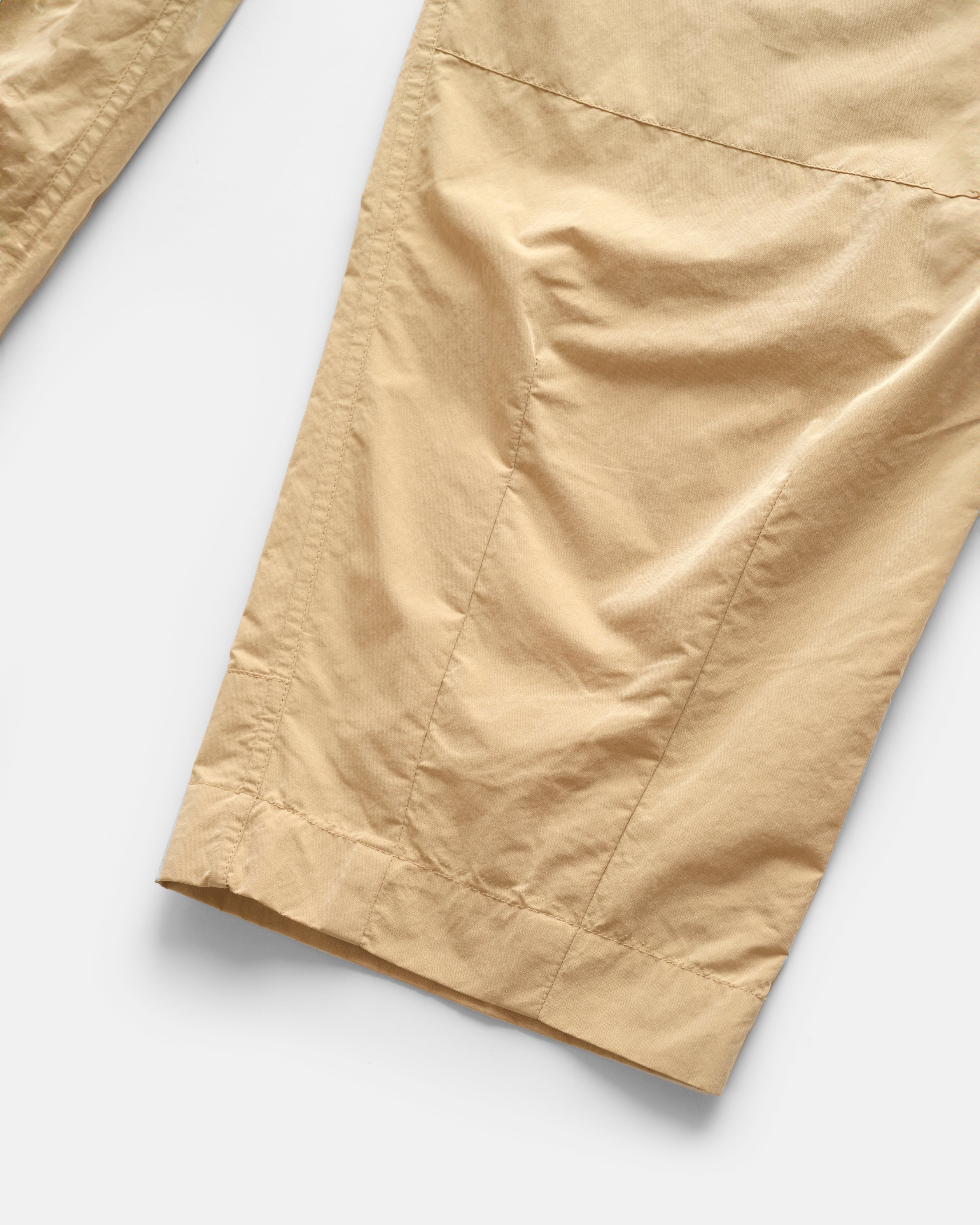 VETTI PANT - SAND / KHAKI BRUSHED WATER-REPELLENT NYLON – 18 VETTI PANT - SAND / KHAKI BRUSHED WATER-REPELLENT NYLON – 18