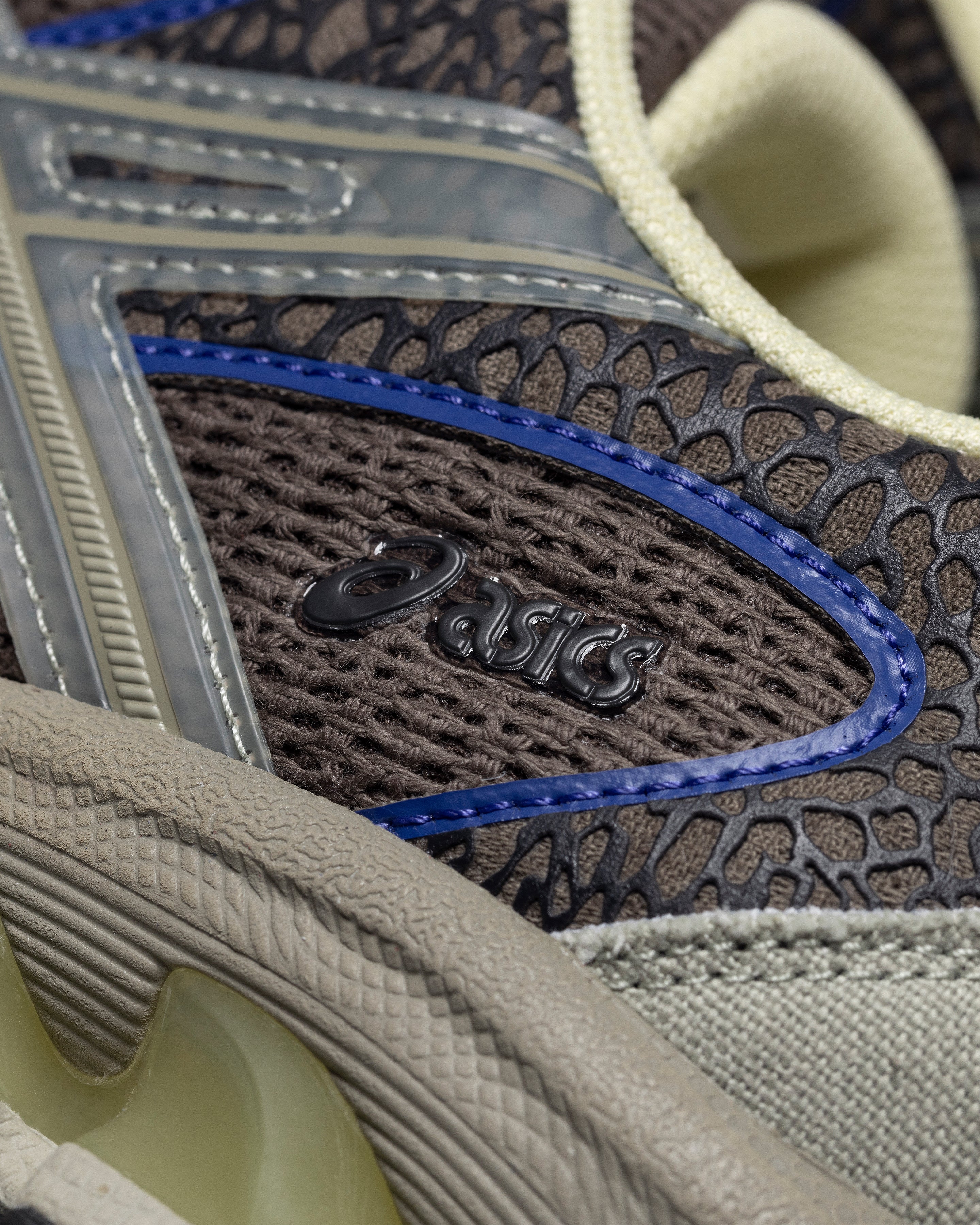 18 EAST ASICS GEL-NIMBUS 10.1 - CANTEEN/ABBEY STONE
