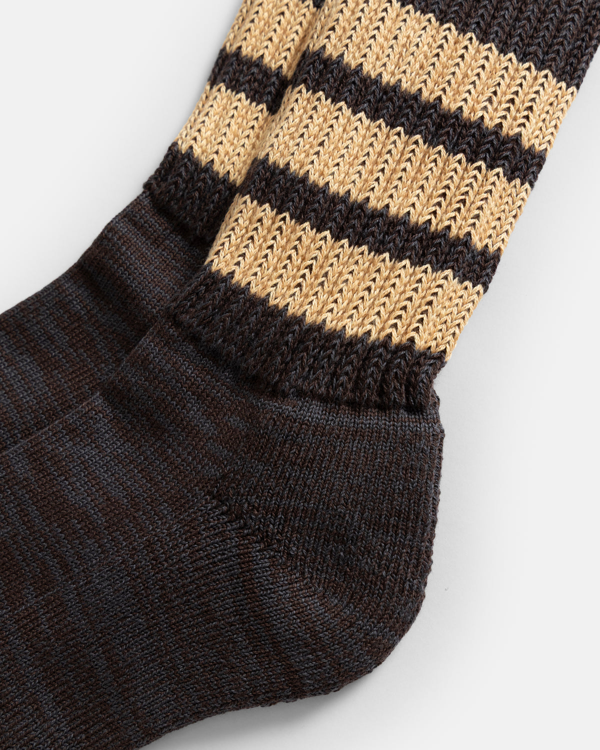ROTOTO COARSE RIBBED OLDSCHOOL CREW SOCKS - FADED BLACK / VINTAGE ORANGE