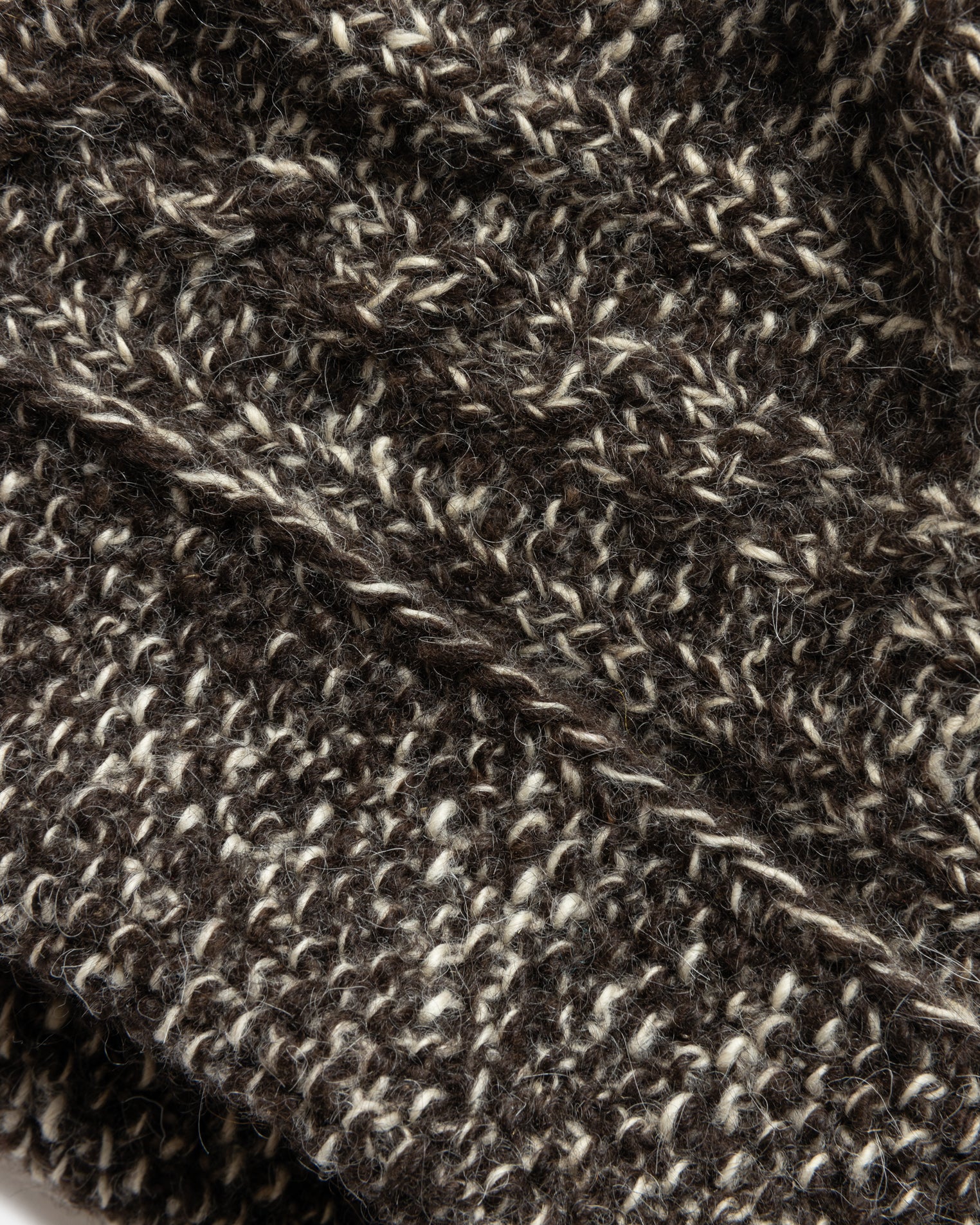 HIMALAYAN HAND-KNIT CABLED BEANIE - UNDYED DARK CHOCOLATE / ECRU NOMADIC WOOLEN MOULINÉ