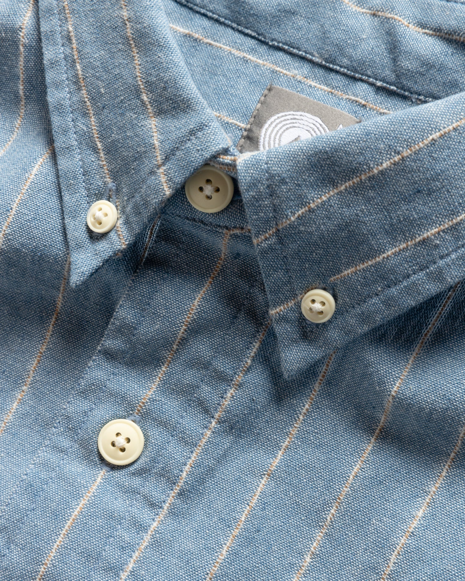 WOLF BUTTON-DOWN SHIRT - CLEARWEATHER BLUE / WHITE / TAN TWISTED STRIPE SUMMER COTTON / LINEN OXFORD