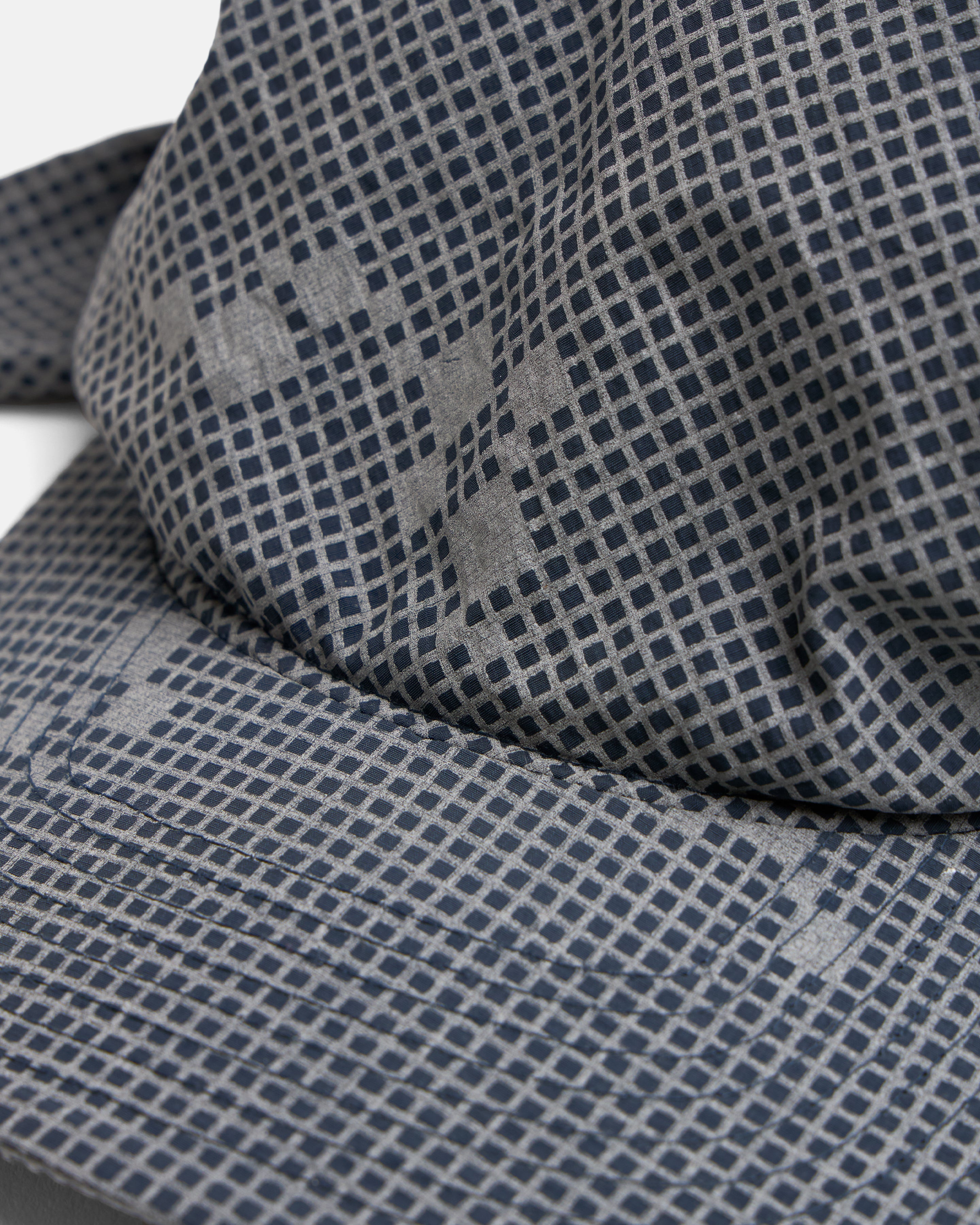 ANDREW BRIMMED BANDANA - NAVY / 3M REFLECTIVE SILVER PRINTED NYLON