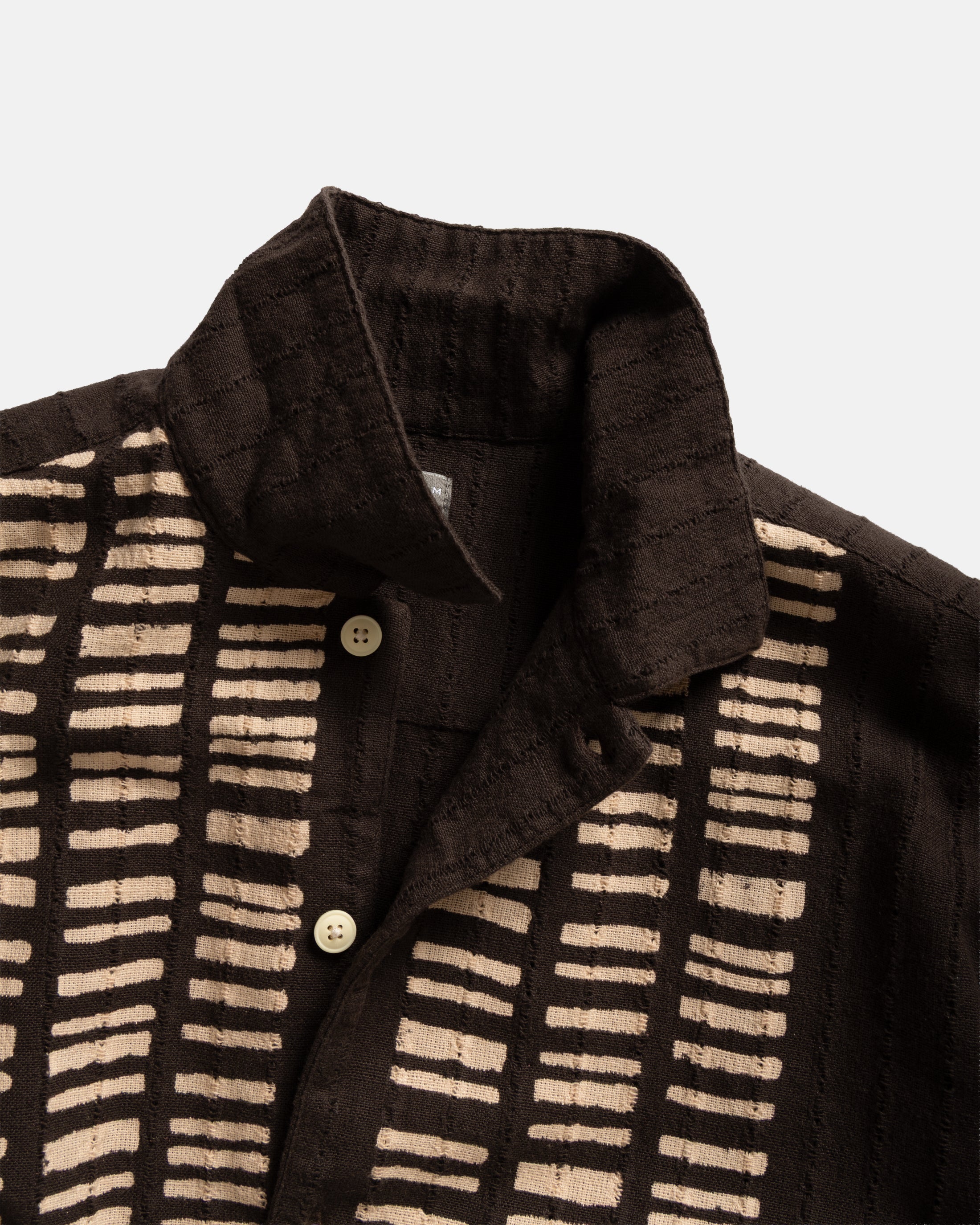 ISLE SS SHIRT - DISCHARGE BLOCK PRINTED FONDENTE BROWN HANDWOVEN COTTON MESH