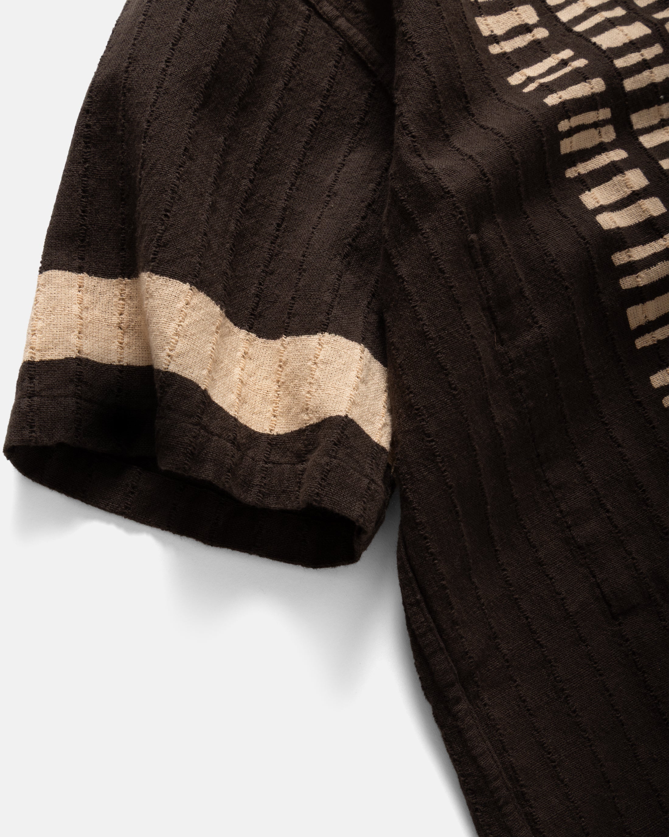 ISLE SS SHIRT - DISCHARGE BLOCK PRINTED FONDENTE BROWN HANDWOVEN COTTON MESH