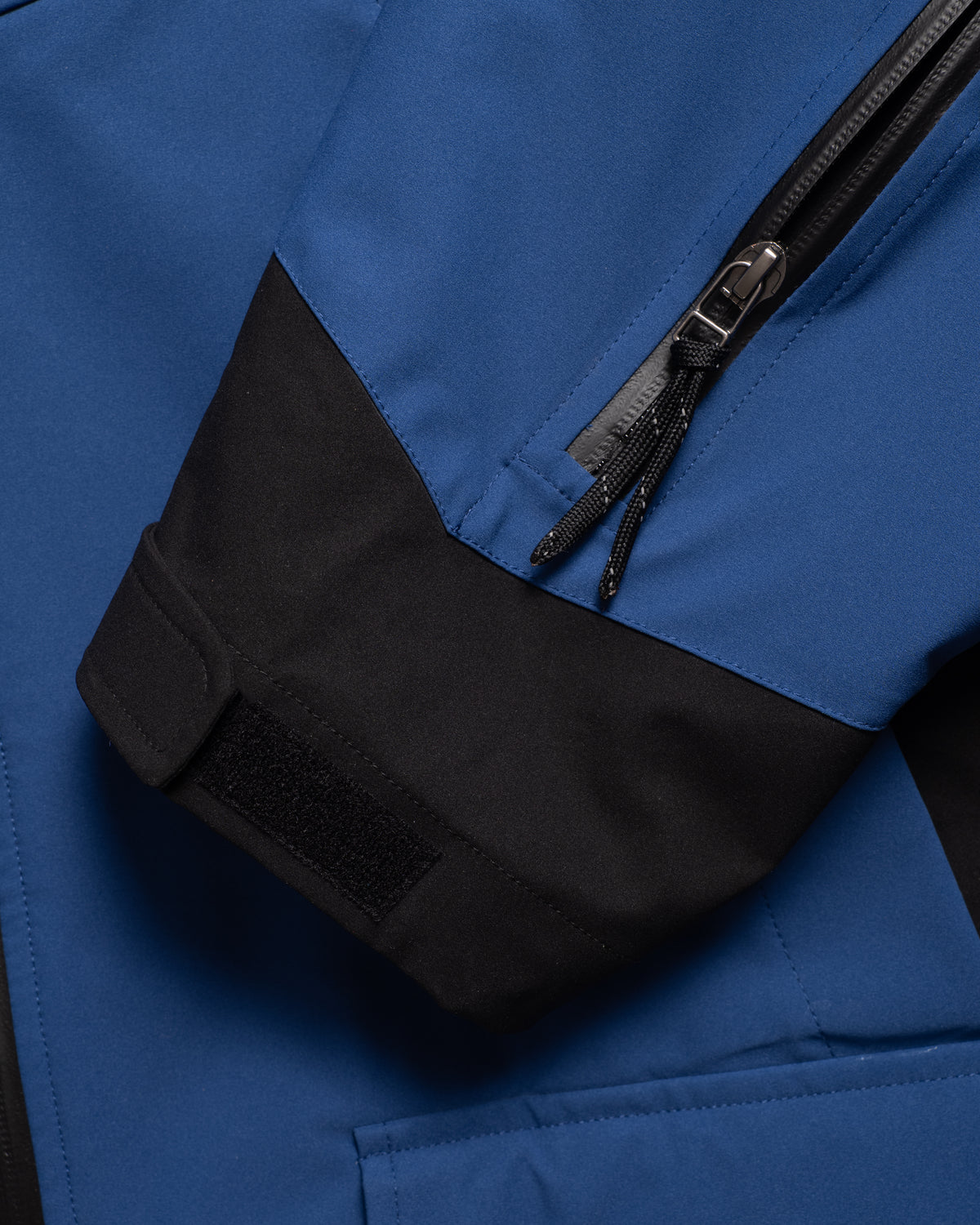 KEENAN'S CASCADE OUTDOOR PROTECTION SYSTEM HOODED SHELL - FADED ROYAL / BLACK WATER-REPELLENT 3L BONDED MEMBRANE