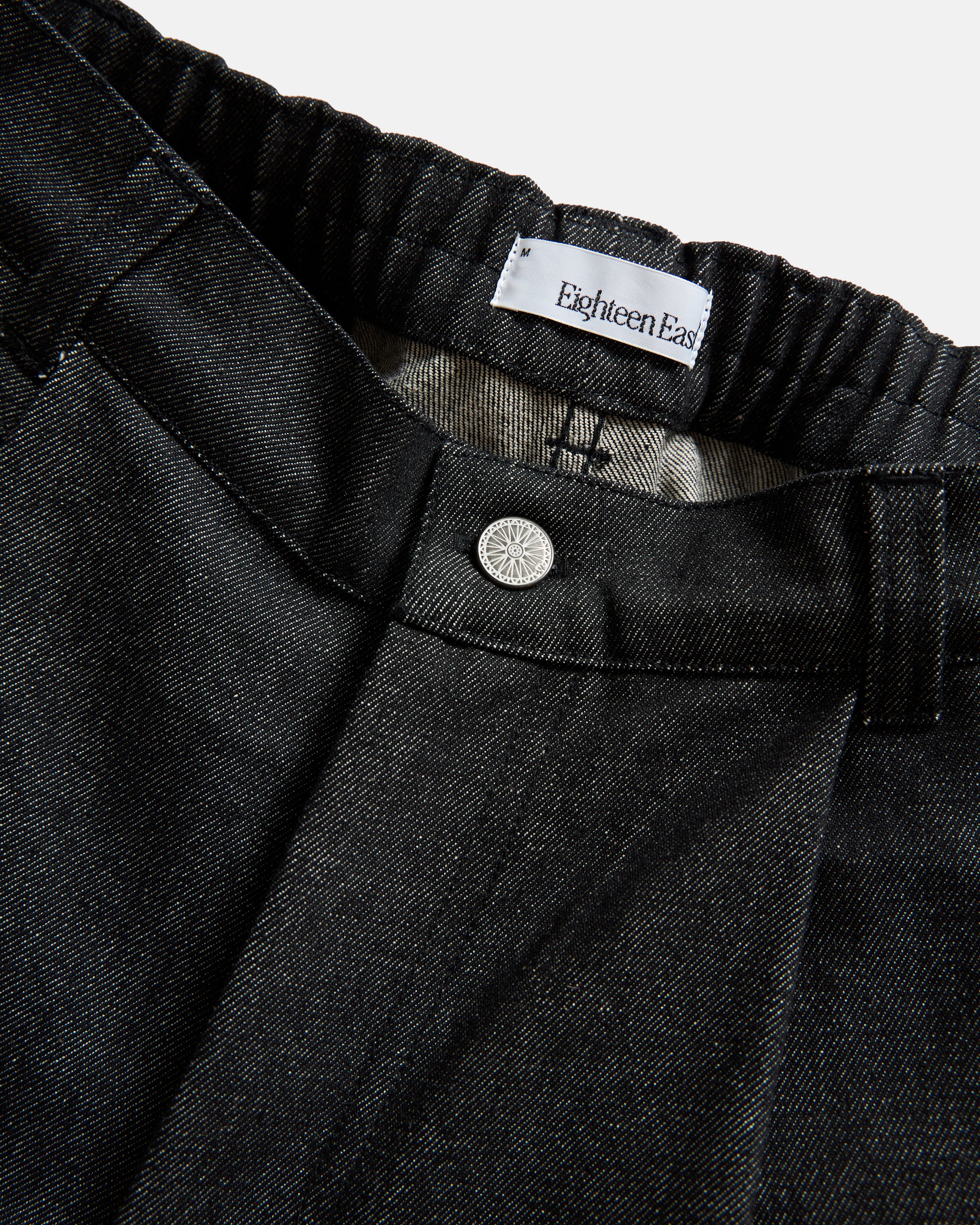 EMERY PLEATED BIG SHORTS - BLACK 13oz. RAW DENIM