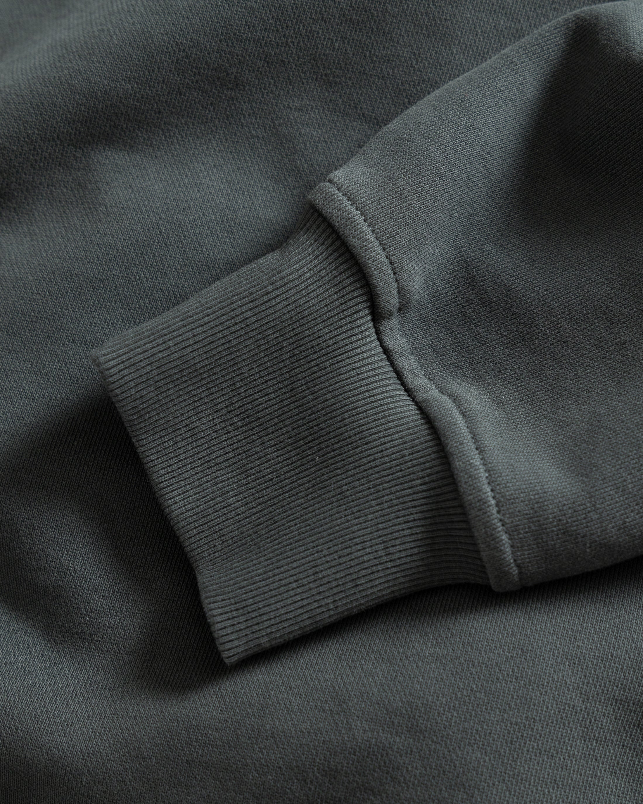 18 EAST x TRUSTEVER FERMI HAND-EMBROIDERED CREWNECK SWEATSHIRT