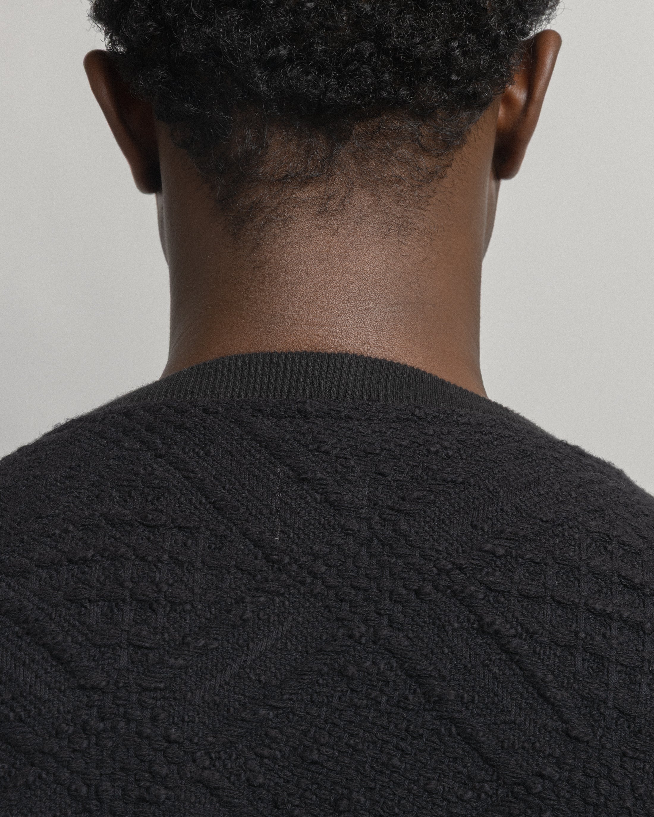 FOLA V-NECK CARDIGAN - BLACK HANDLOOM COTTON BLANKETING