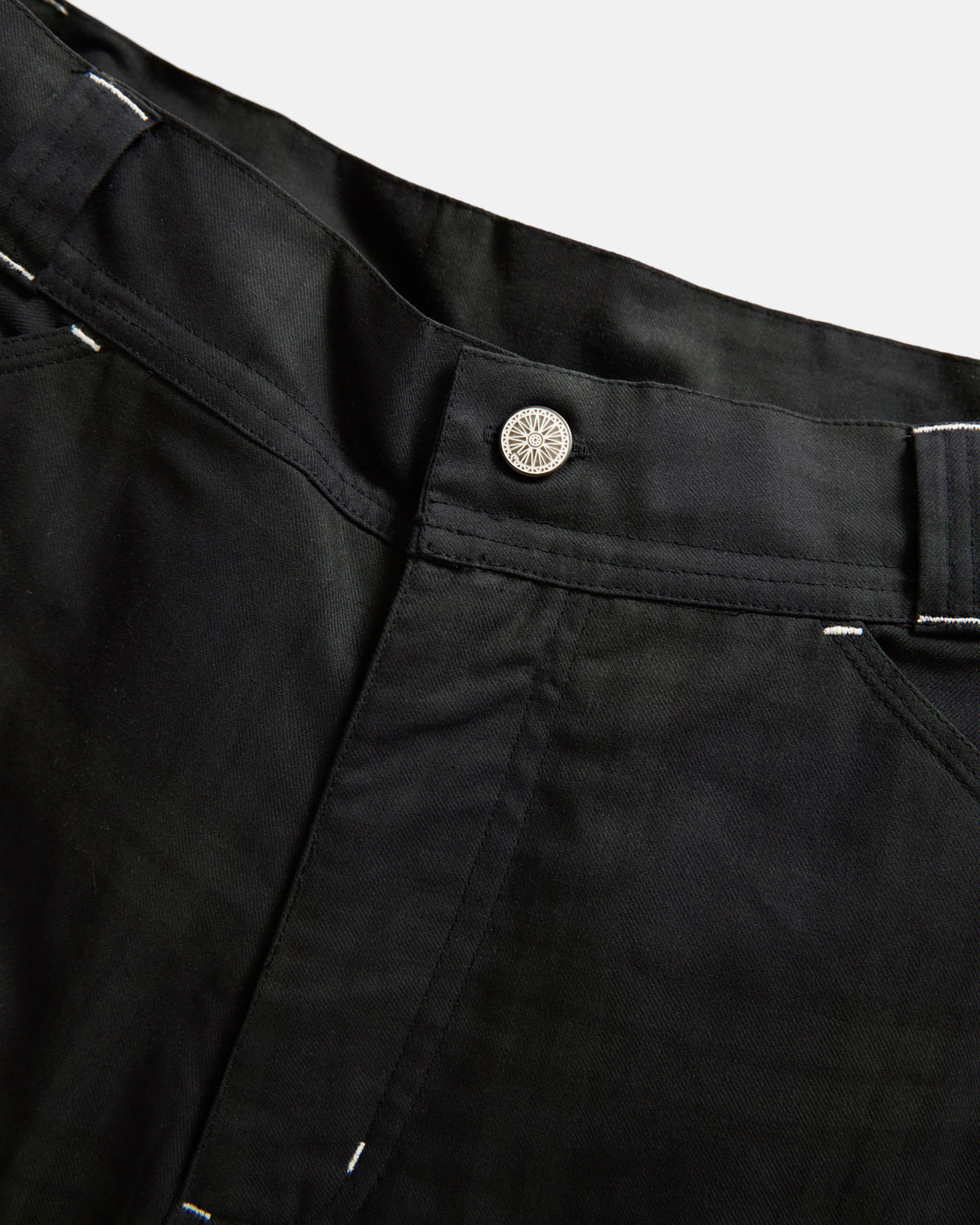 OREGON CARPENTER SHORT - BARELY BLACKWATCH BEESWAX COATED COTTON TWILL AND BLACK COTTON CORDUROY