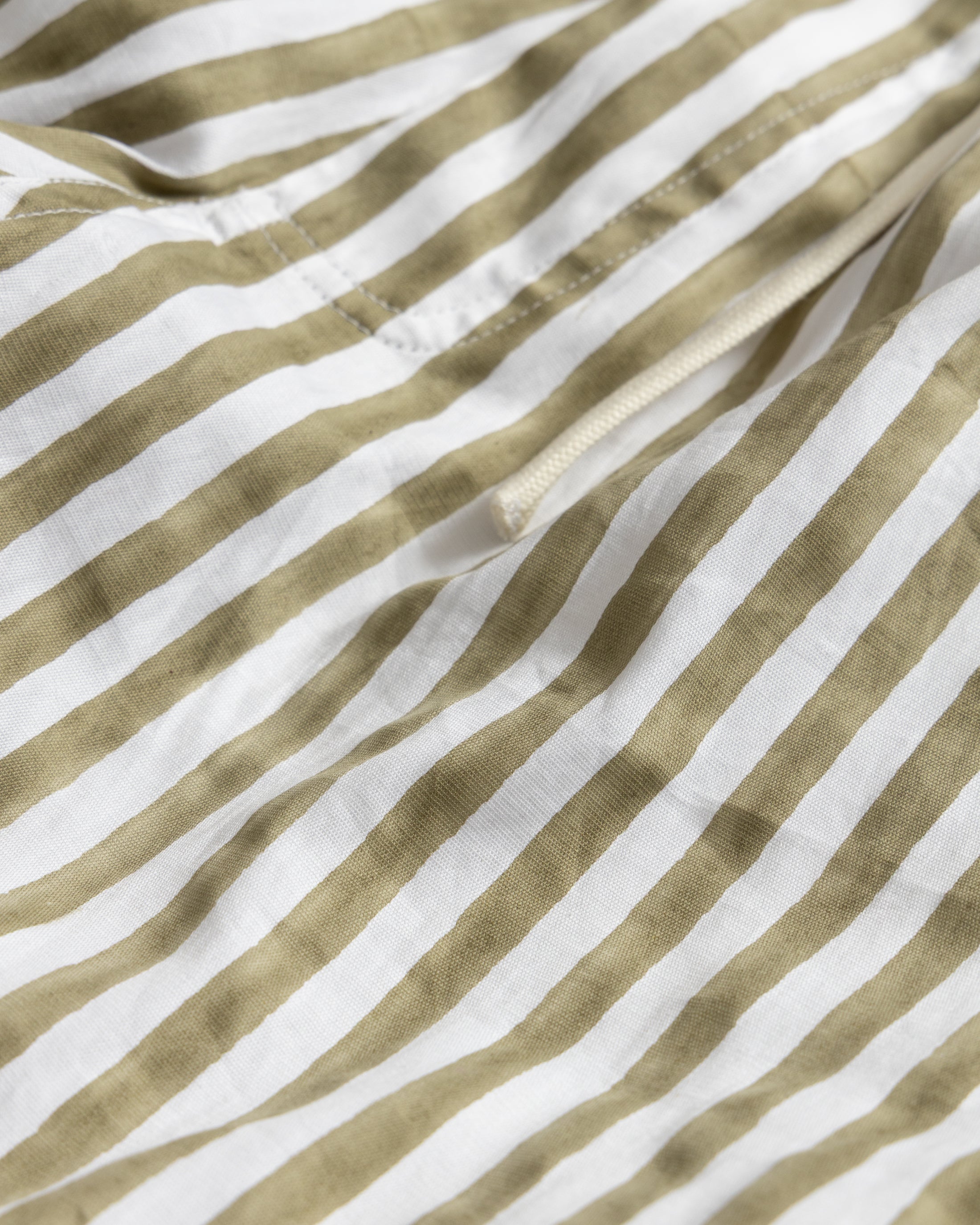 DORMIRE PYJAMA SHORT - ECRU / WASHED OLIVE HAND-BLOCKPRINTED SUVIN COTTON
