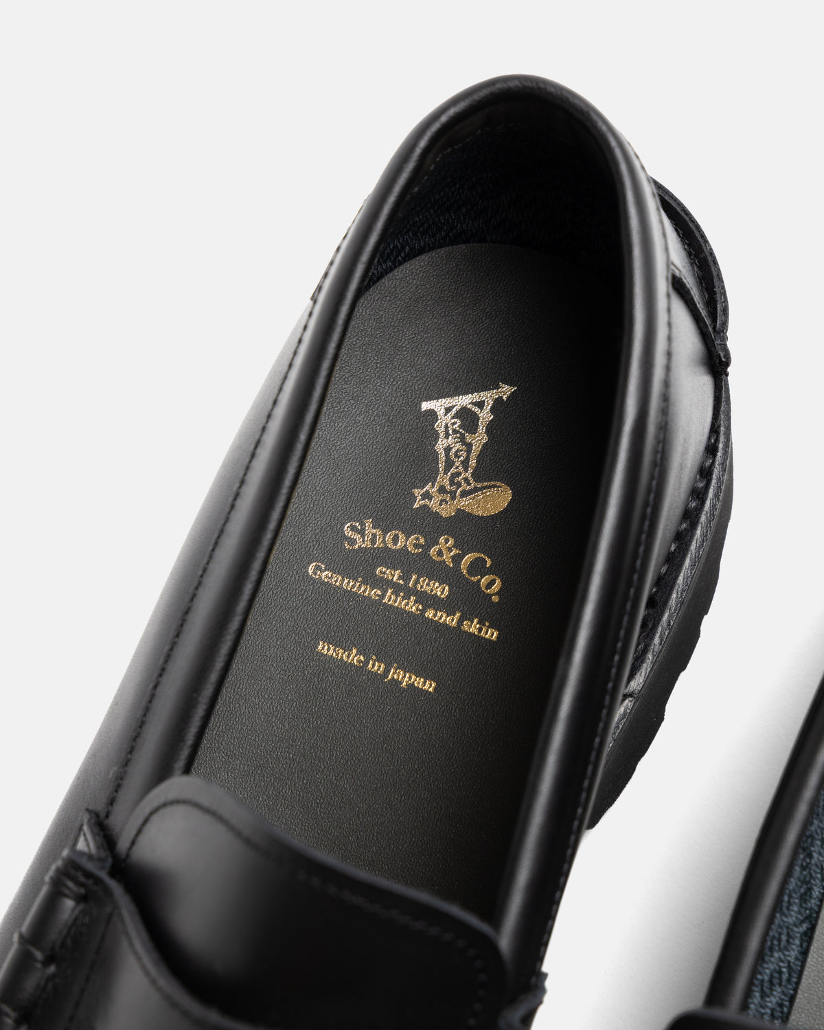 REGAL SHOE & CO. GORE-TEX BEEFROLL PENNY LOAFER - BLACK CALF LEATHER