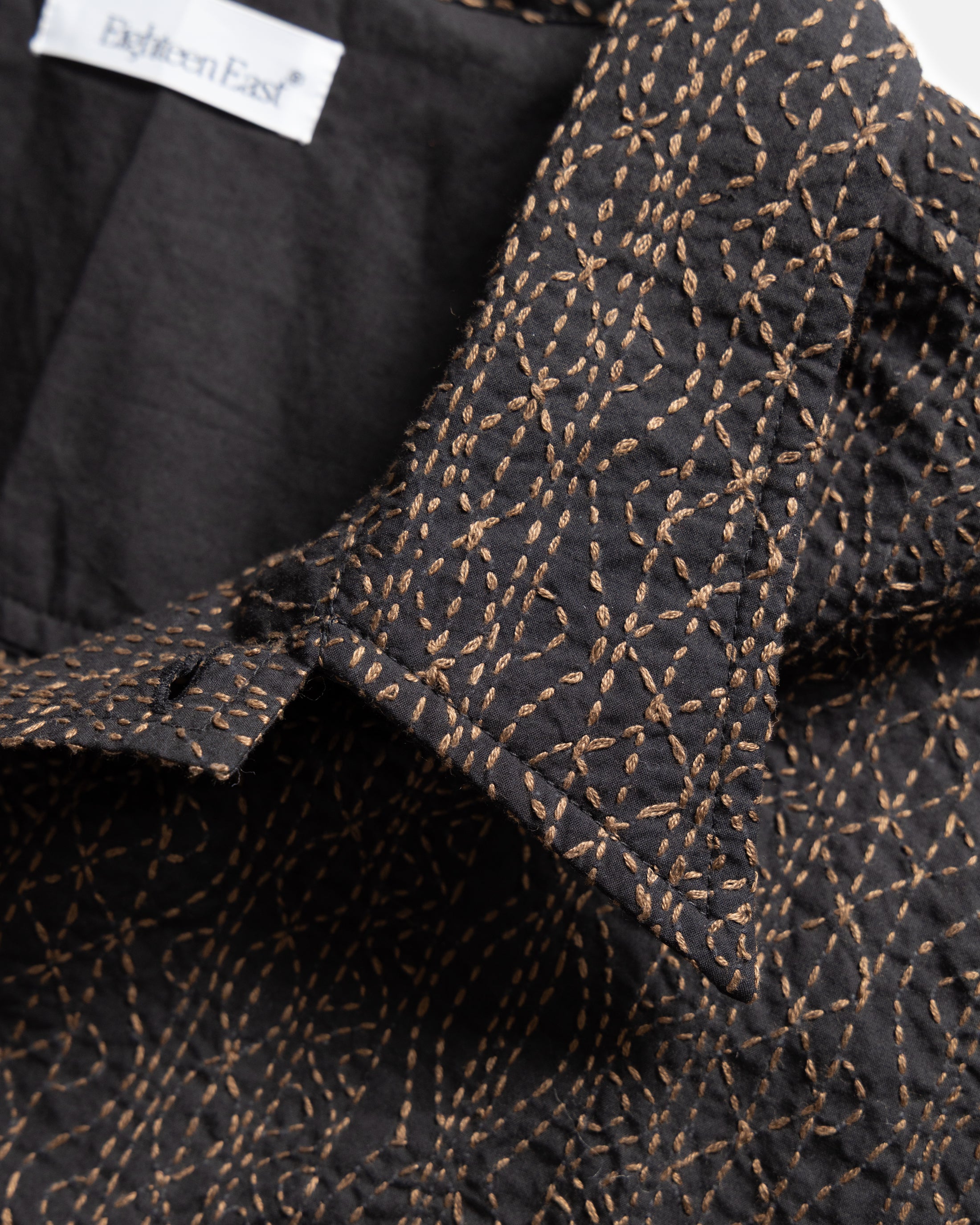 S/S WES STRAIGHT HEM WORK SHIRT - BLACK / CARAMEL FULLY HAND-EMBROIDERED COTTON POPLIN