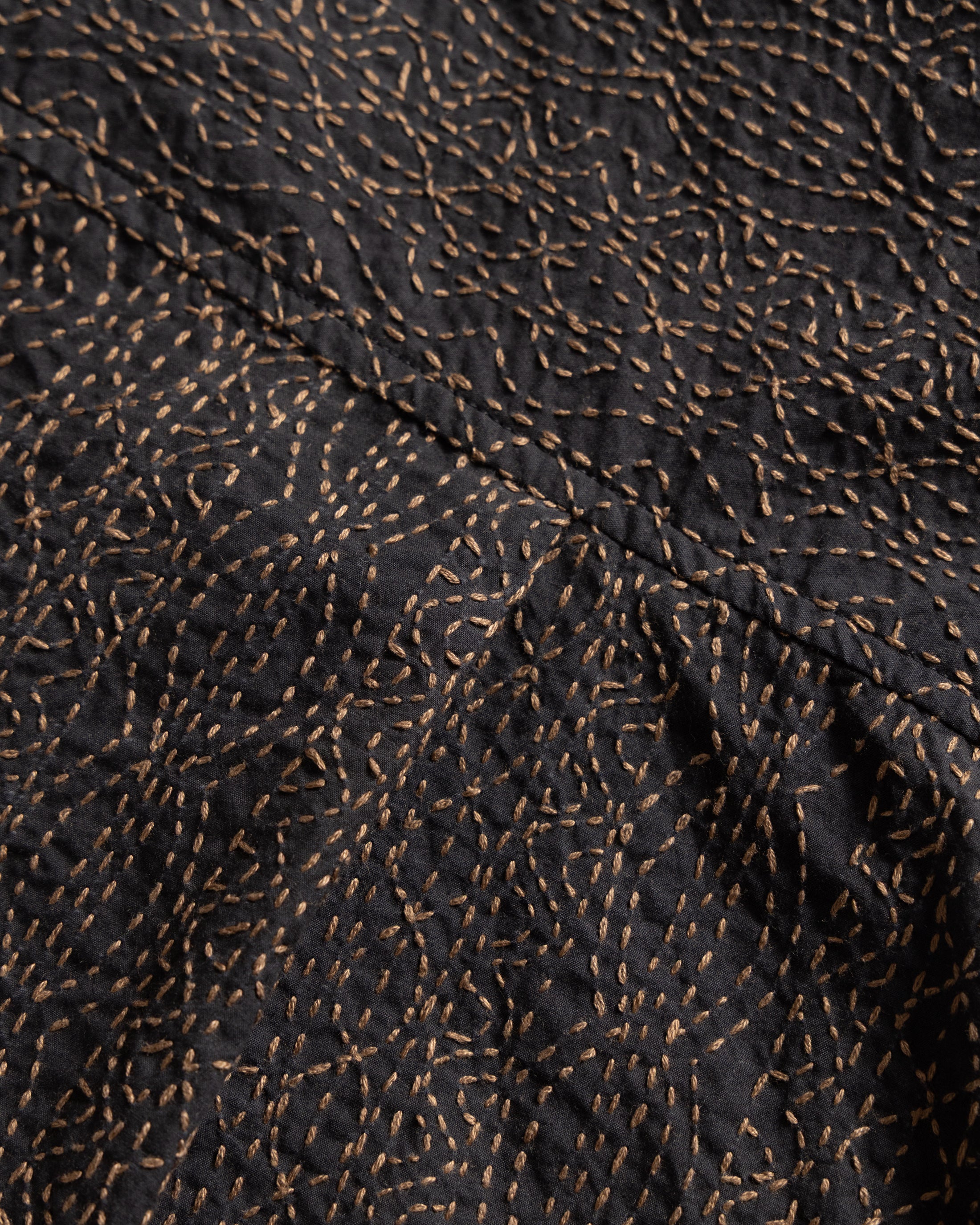 S/S WES STRAIGHT HEM WORK SHIRT - BLACK / CARAMEL FULLY HAND-EMBROIDERED COTTON POPLIN