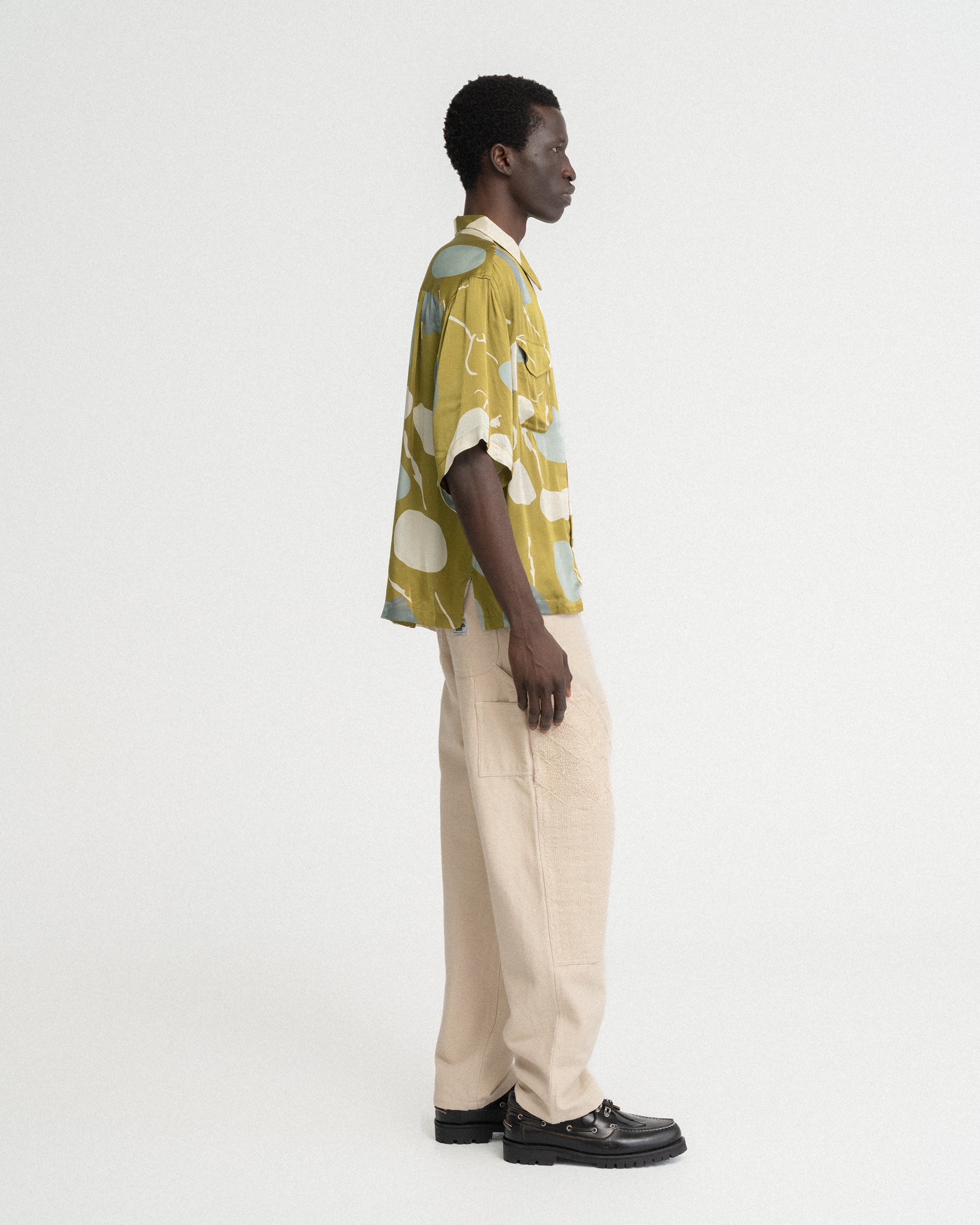 SS WES SHIRT - OLIVE MOSS RIVERBED ROCKS PRINTED VEGAN SILK