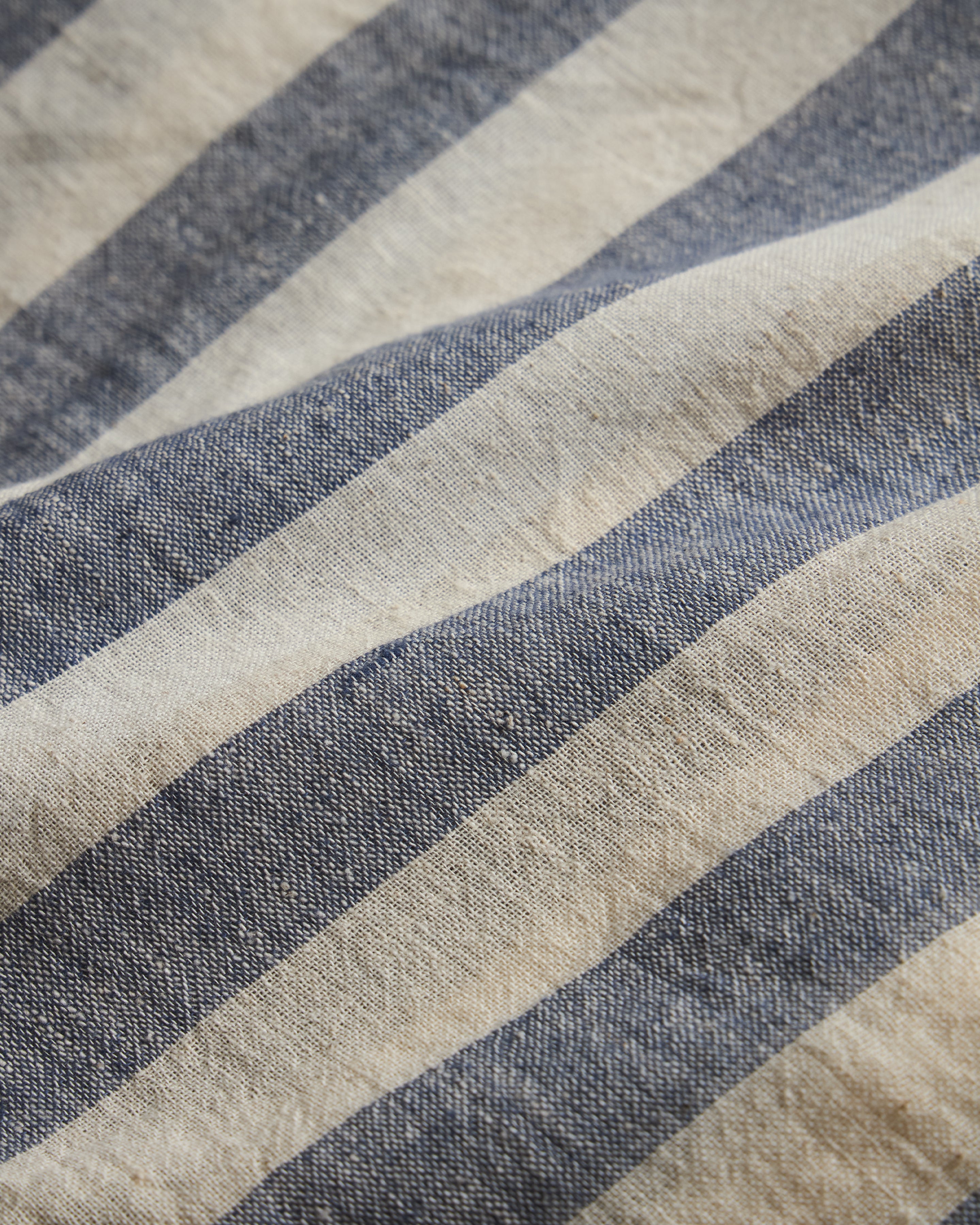 CHAMOIS FLAP POCKET SAM SHIRT - UNDYED / MORNING SKY HANDLOOM COTTON CHAMBRAY