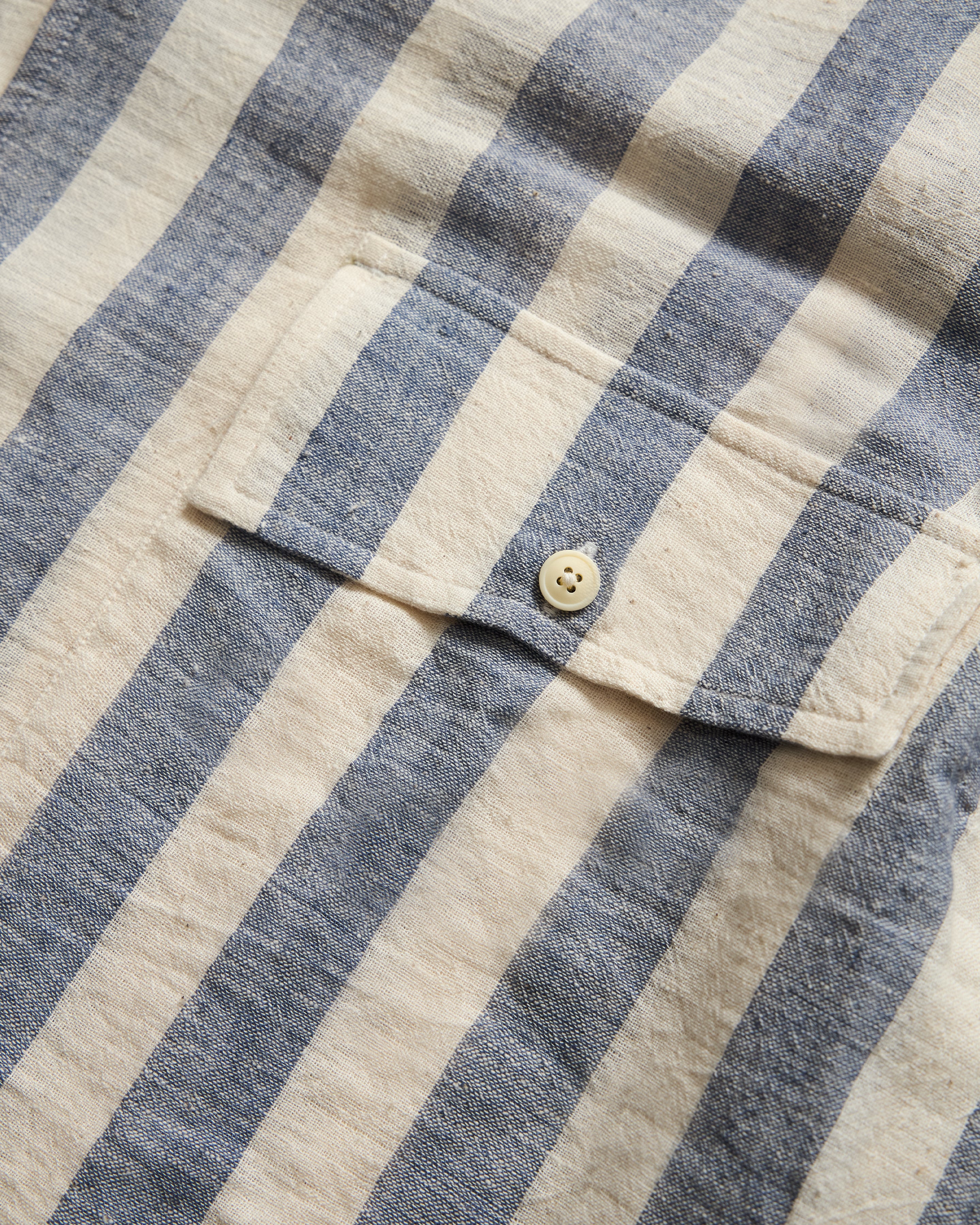 CHAMOIS FLAP POCKET SAM SHIRT - UNDYED / MORNING SKY HANDLOOM COTTON CHAMBRAY