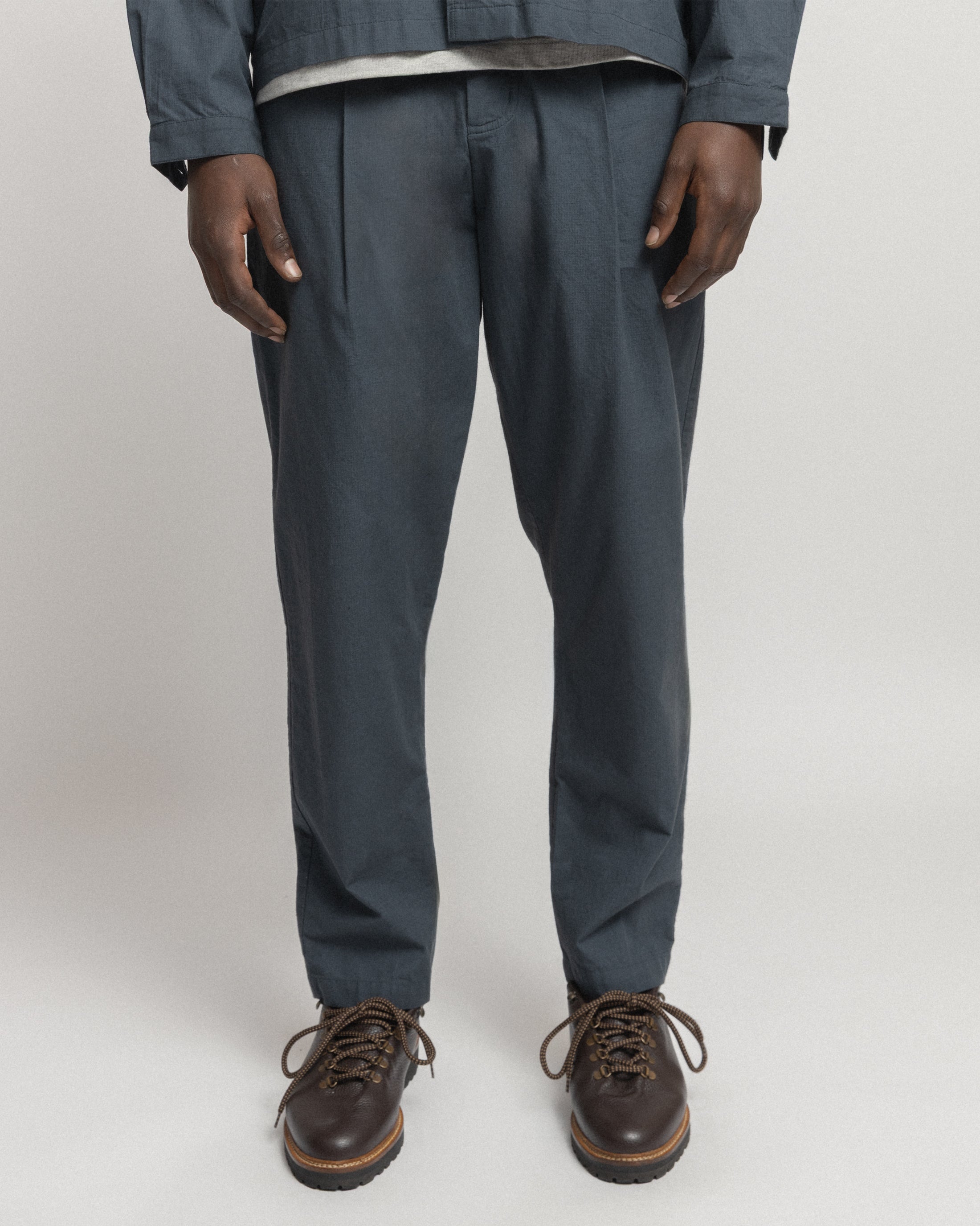 JIAN SINGLE PLEAT PANT - WASHED SLATE COTTON MICRO RIPSTOP – 18 East
