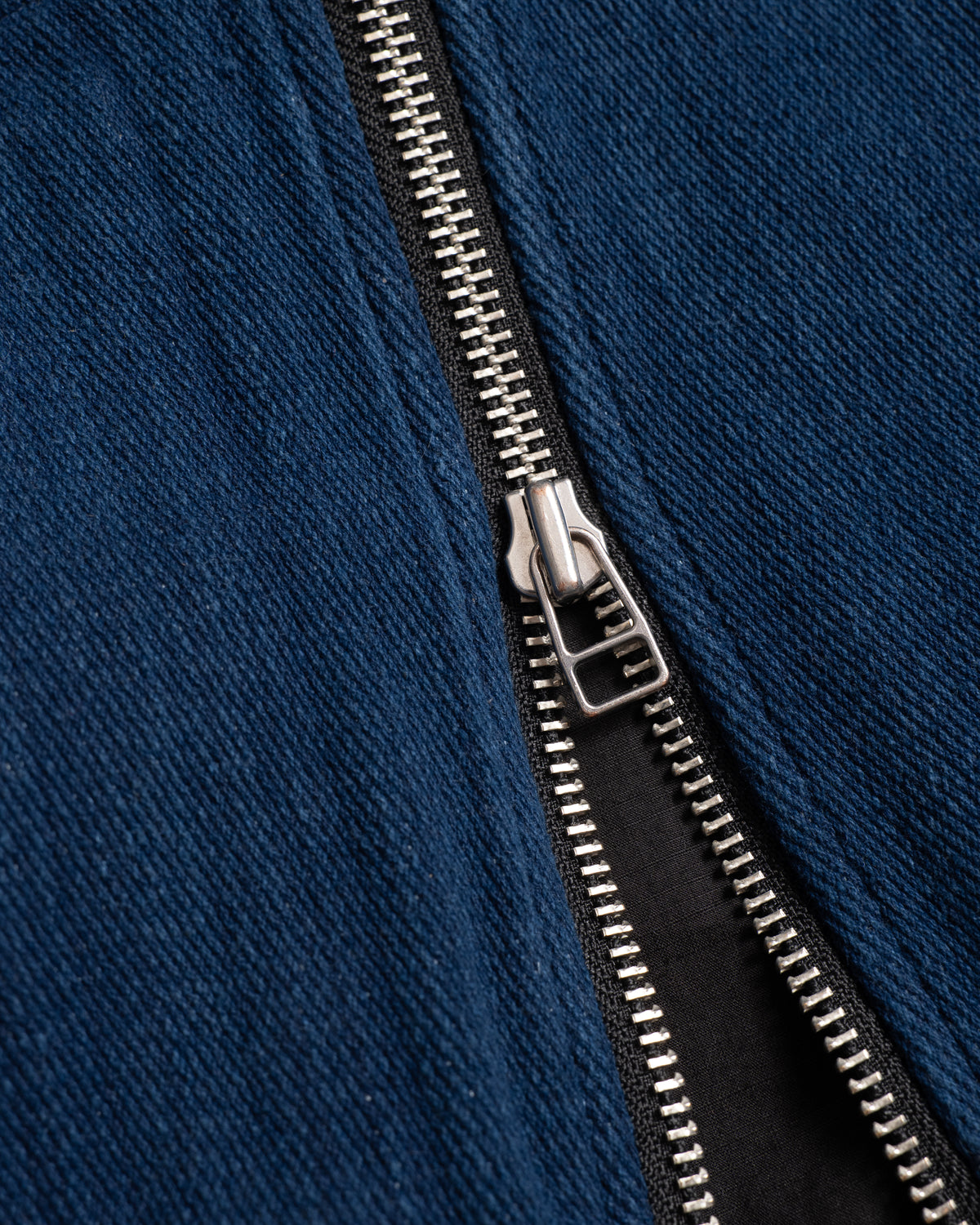 TOLMIE HOODED WORK JACKET - NATURAL INDIGO DYED HANDWOVEN COTTON DENIM TWILL