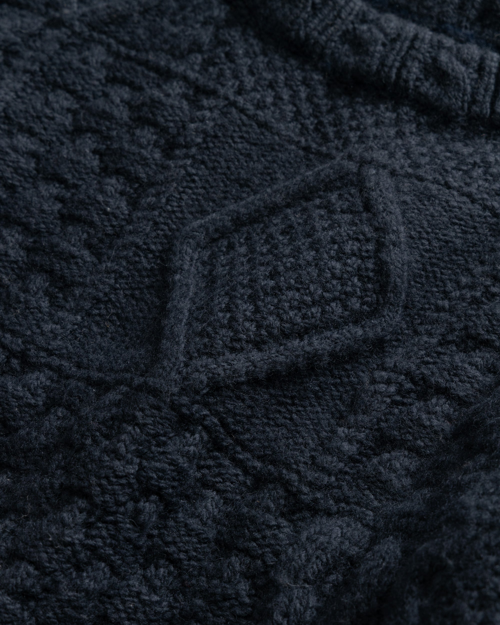 DOVER RUGGED CABLEKNIT CREWNECK SWEATER - NAVY ANDEAN WOOL