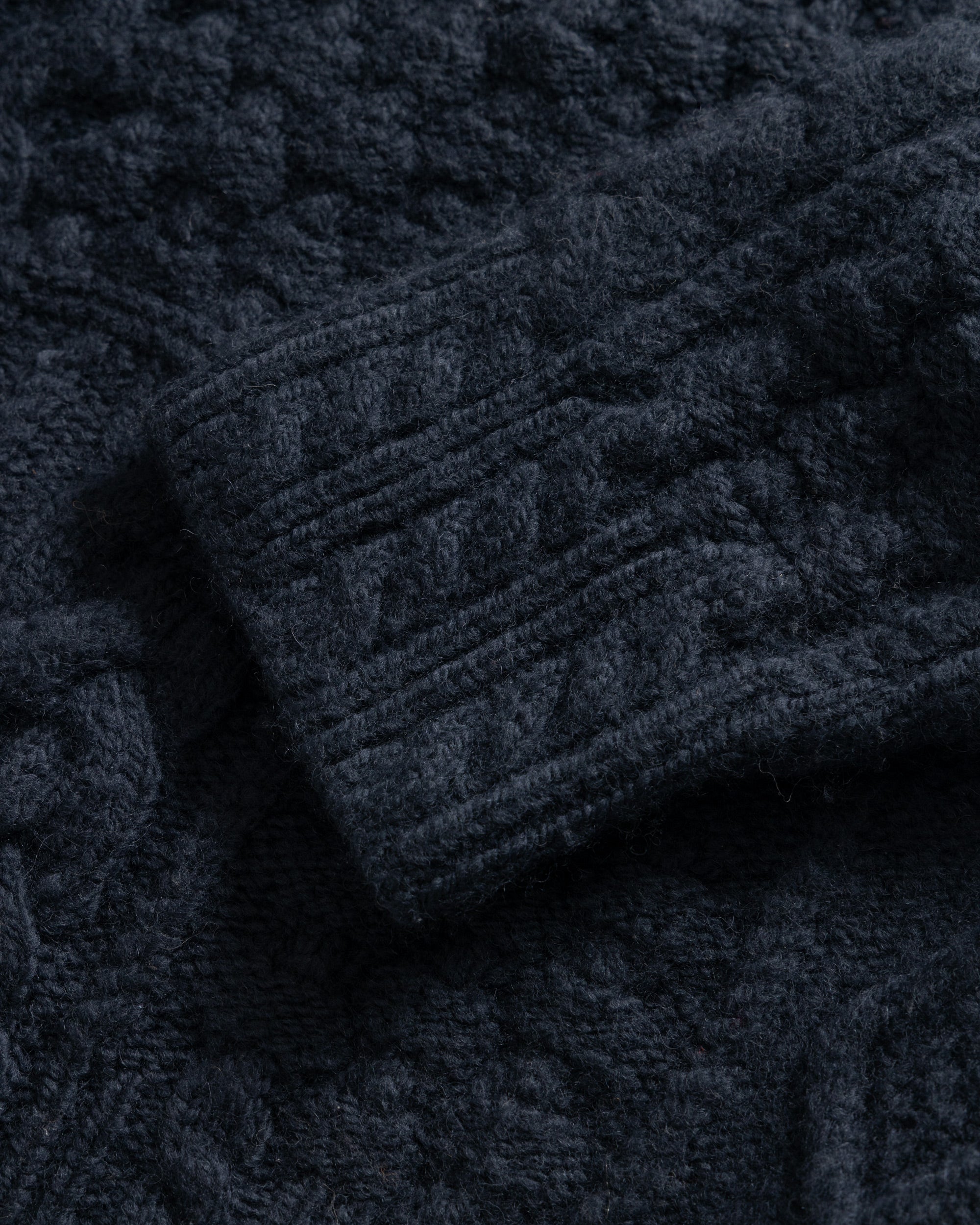 DOVER RUGGED CABLEKNIT CREWNECK SWEATER - NAVY ANDEAN WOOL