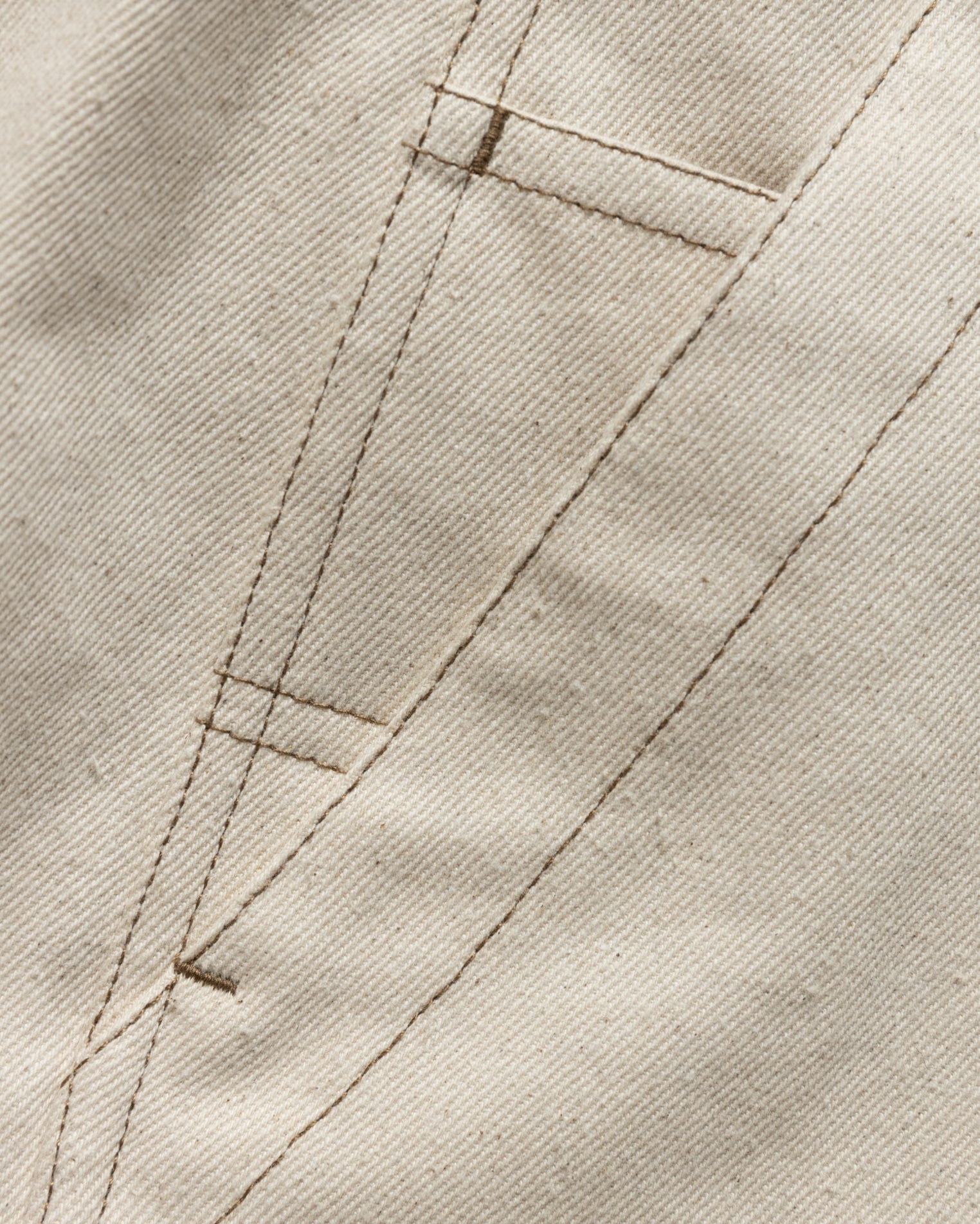 LOTUS CARPENTER SHORTS - 14 oz. UNDYED INDIAN DENIM