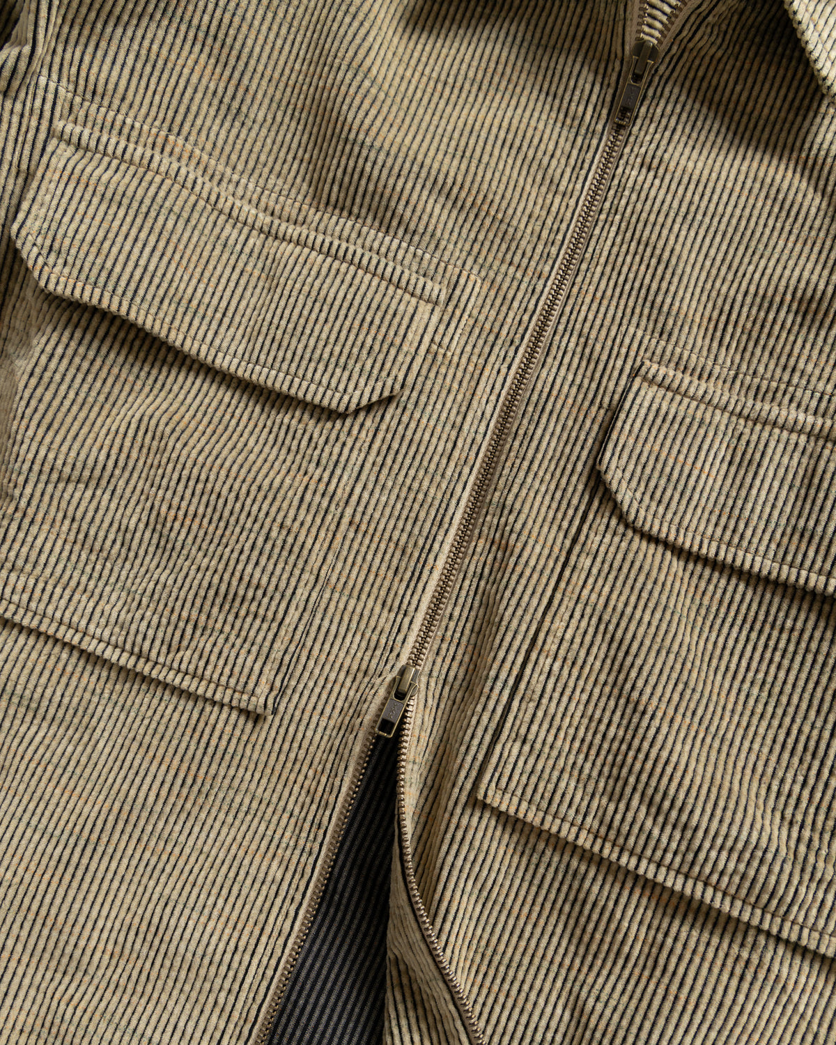 ZIP SHELTER SERVICE SHACKET - MOTTLED CREAM FLECK / BLACK SILK & COTTON CORDUROY